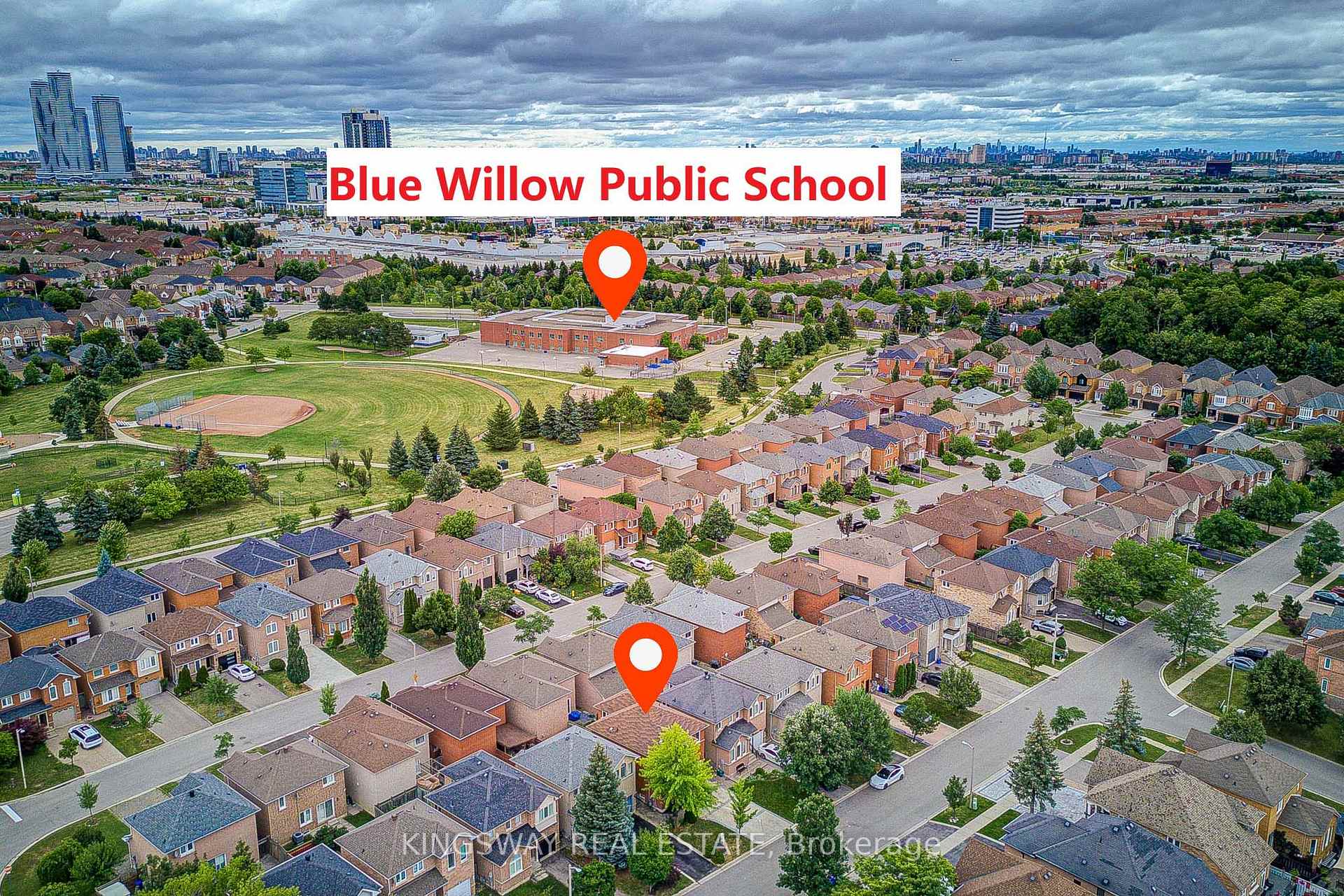Photo 2 of 166 Matthew Drive, Vaughan, East Woodbridge — HOMEH