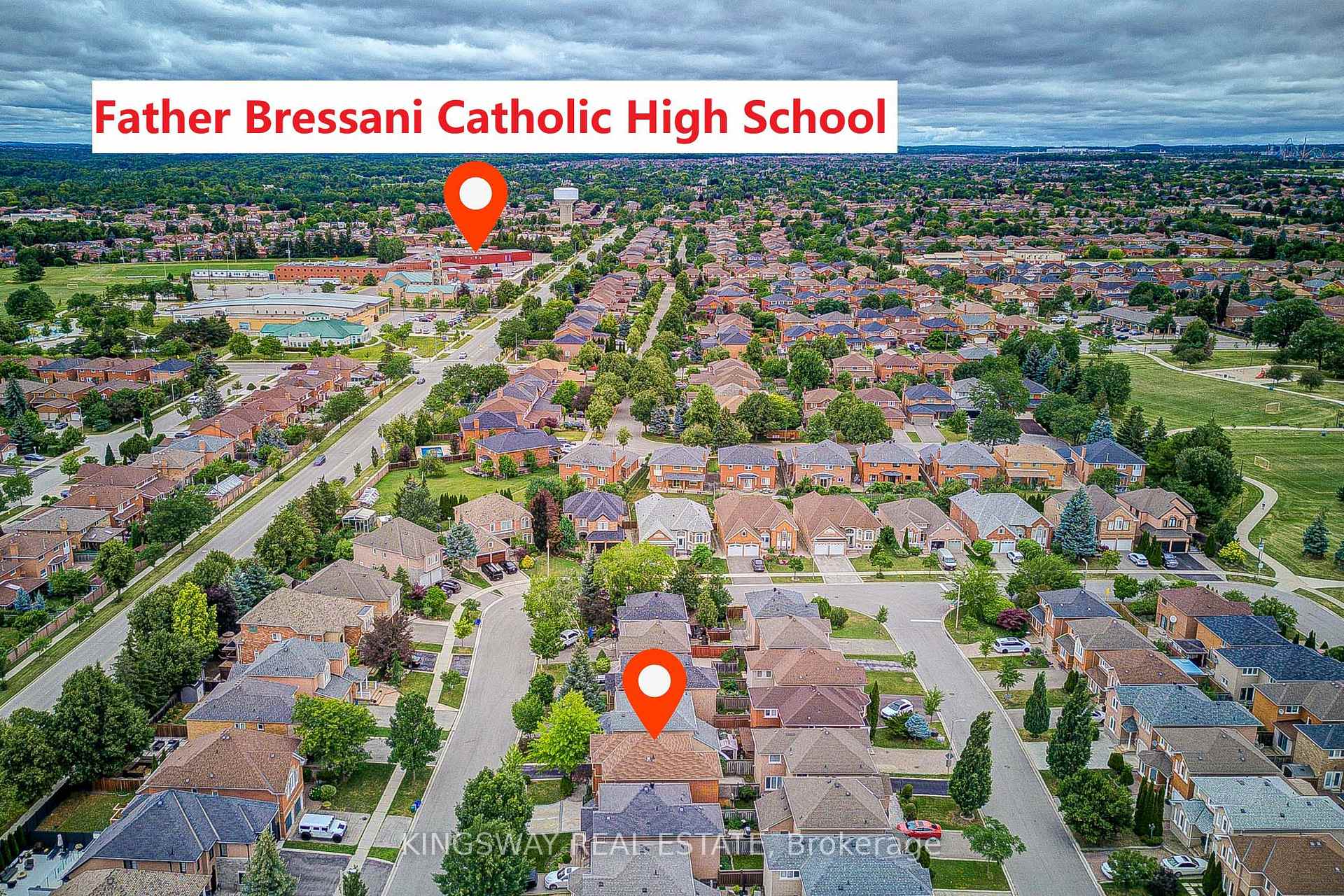 Photo 4 of 166 Matthew Drive, Vaughan, East Woodbridge — HOMEH