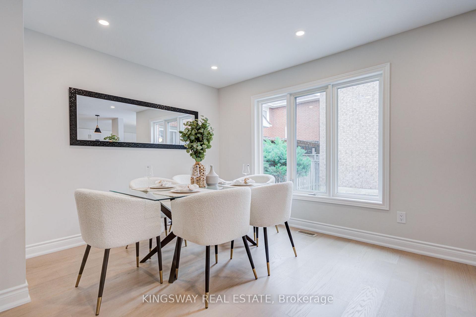 Photo 16 of 166 Matthew Drive, Vaughan, East Woodbridge — HOMEH