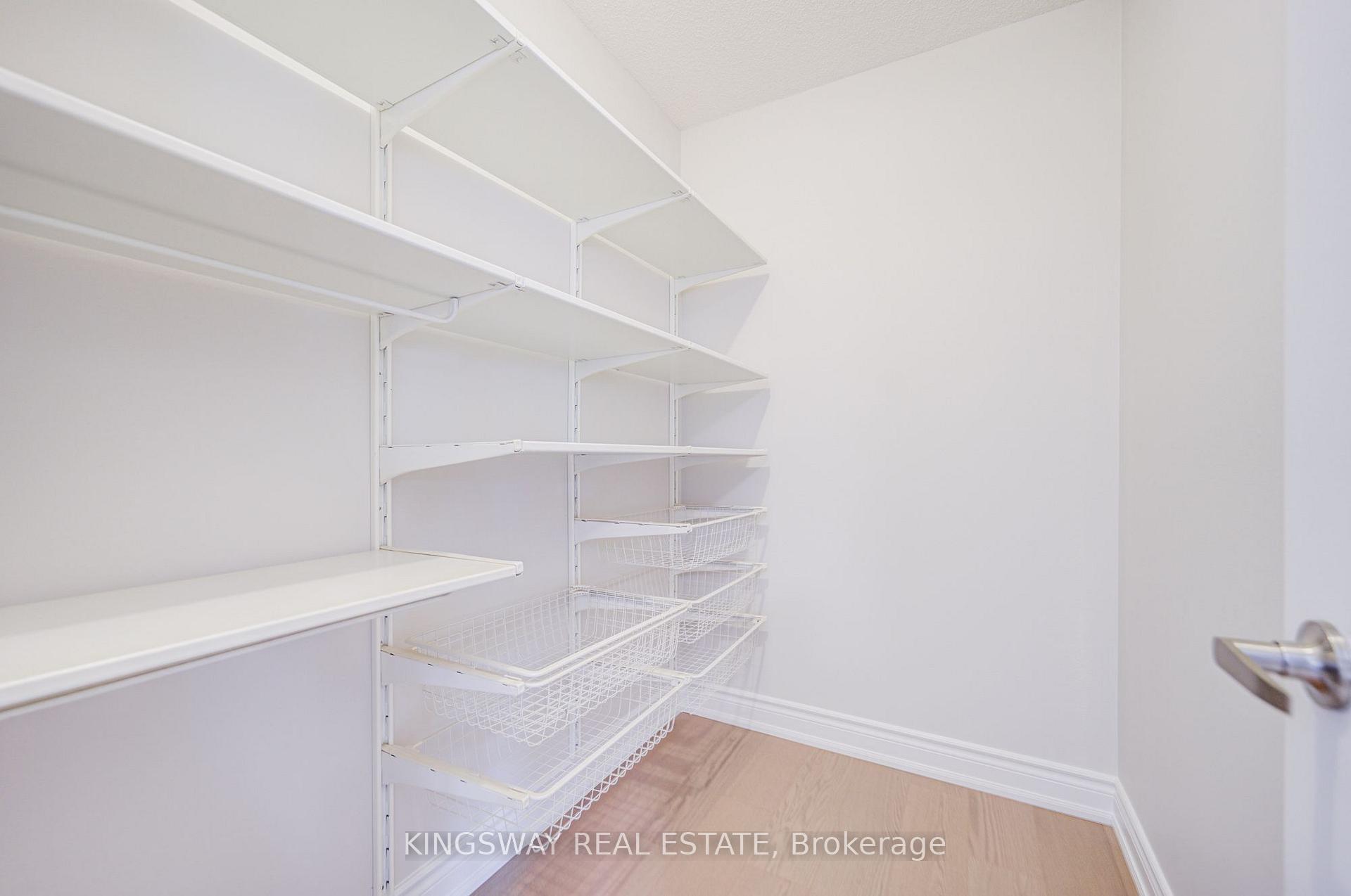 Photo 33 of 166 Matthew Drive, Vaughan, East Woodbridge — HOMEH