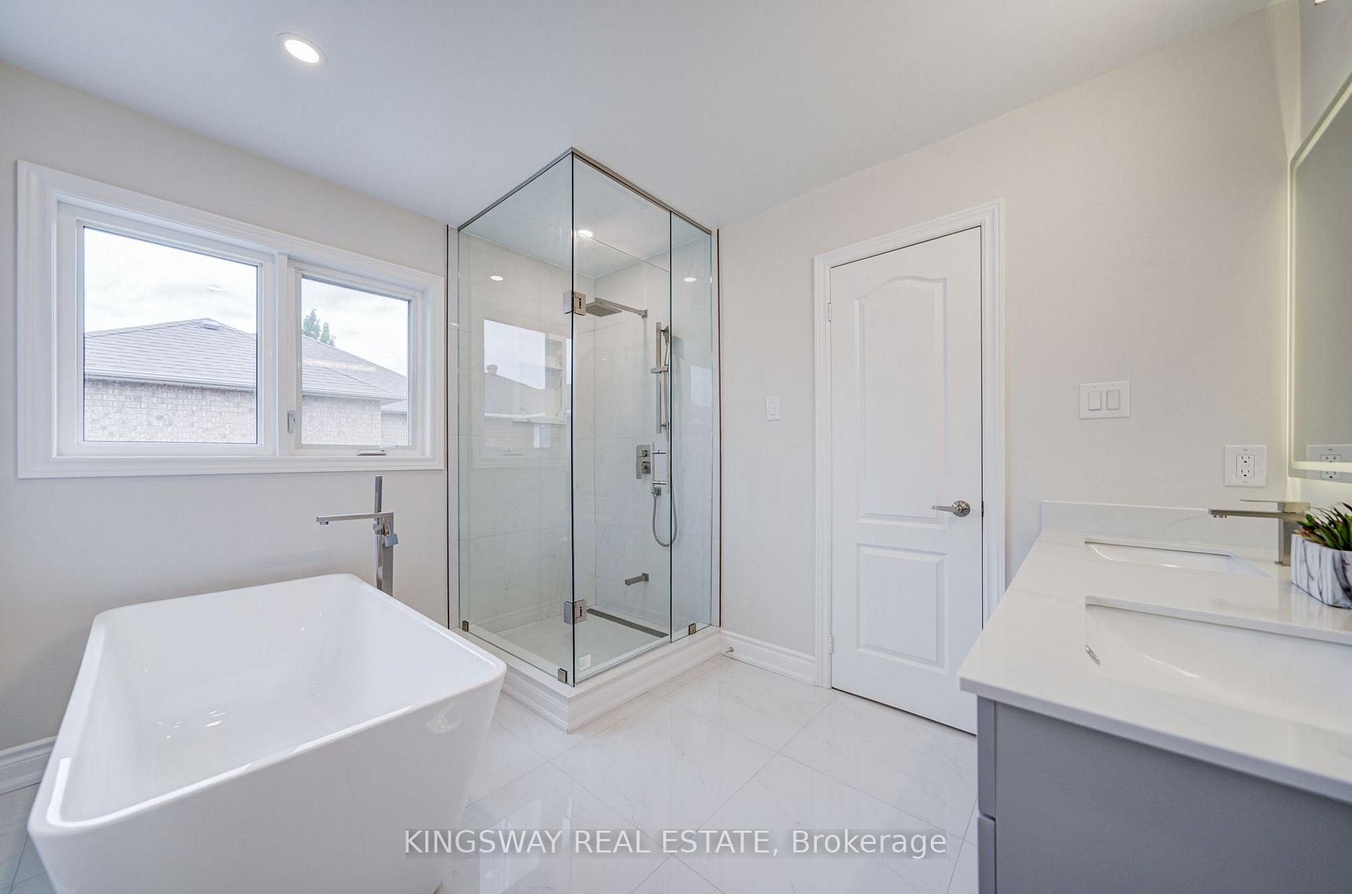 Photo 36 of 166 Matthew Drive, Vaughan, East Woodbridge — HOMEH