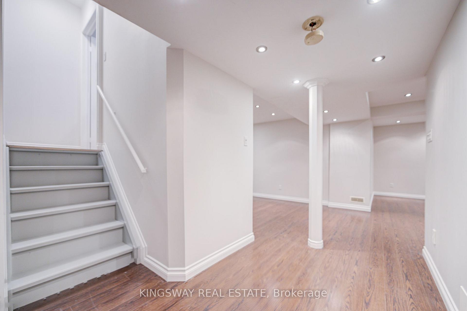 Photo 44 of 166 Matthew Drive, Vaughan, East Woodbridge — HOMEH