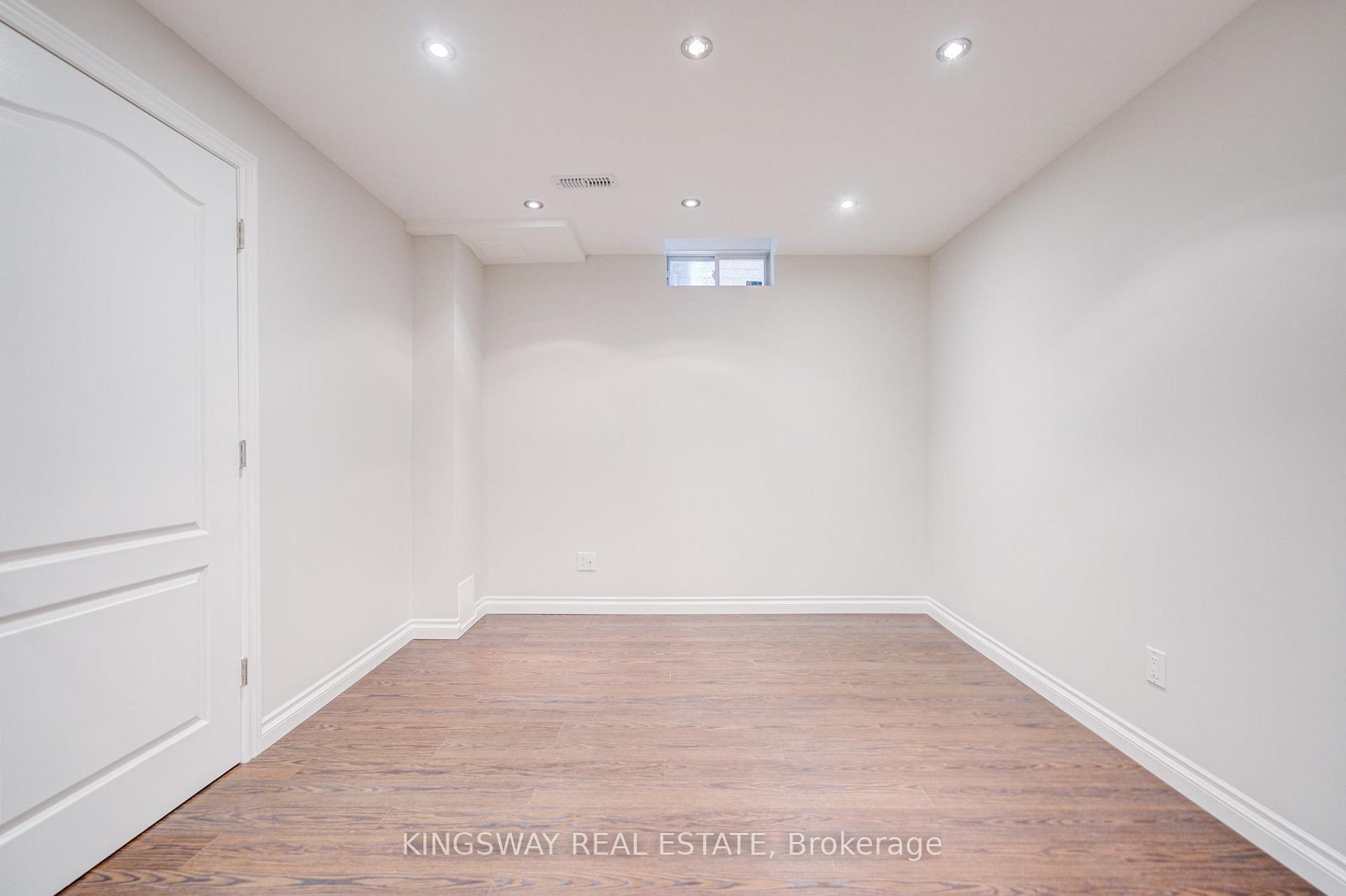 Photo 45 of 166 Matthew Drive, Vaughan, East Woodbridge — HOMEH