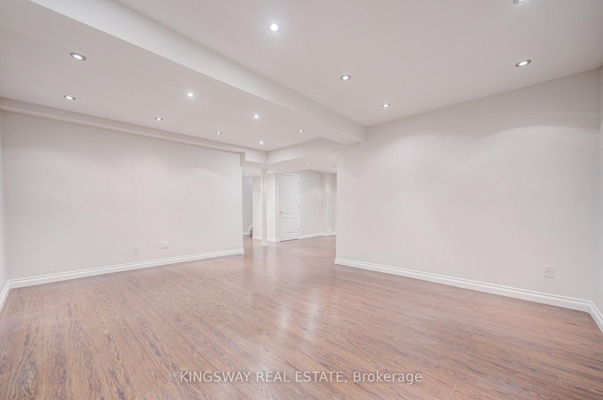 Photo 48 of 166 Matthew Drive, Vaughan, East Woodbridge — HOMEH