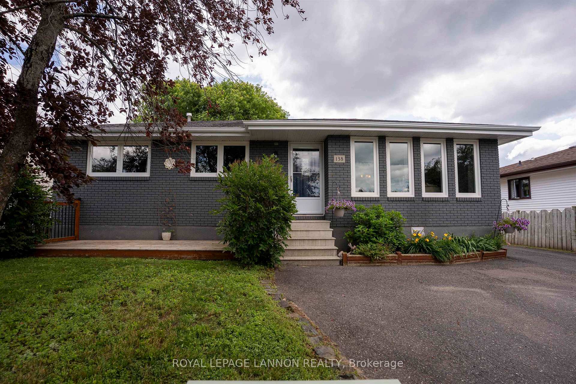 Photo 1 of 138 Iris Cres., Thunder Bay, Dawson Heights — HOMEH