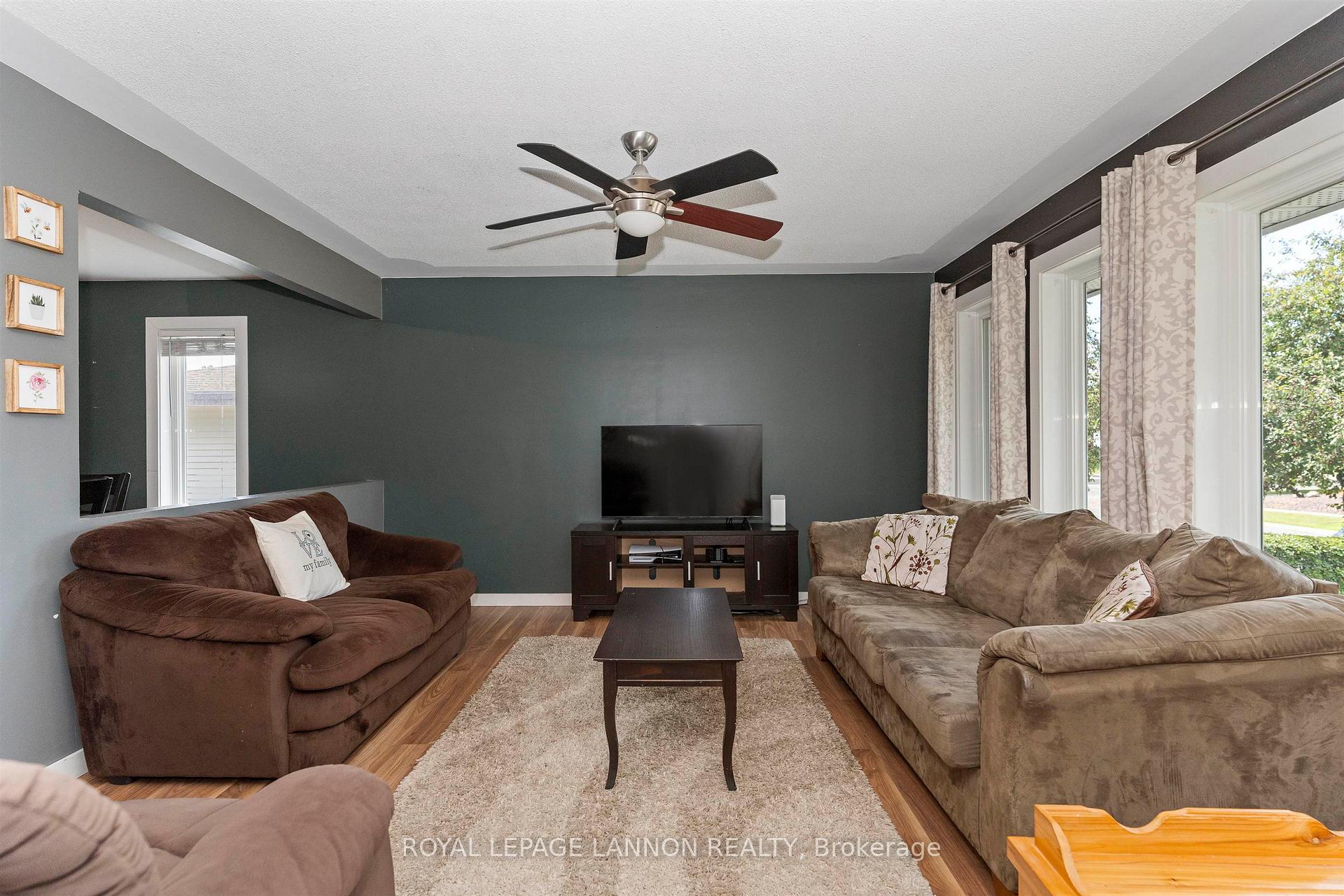 Photo 6 of 138 Iris Cres., Thunder Bay, Dawson Heights — HOMEH