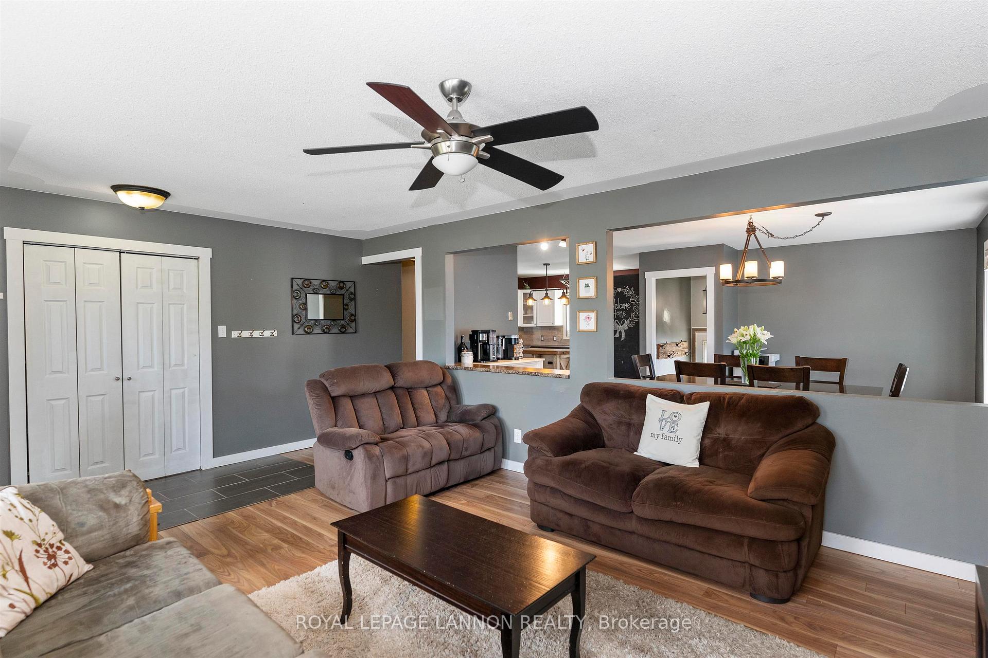 Photo 8 of 138 Iris Cres., Thunder Bay, Dawson Heights — HOMEH