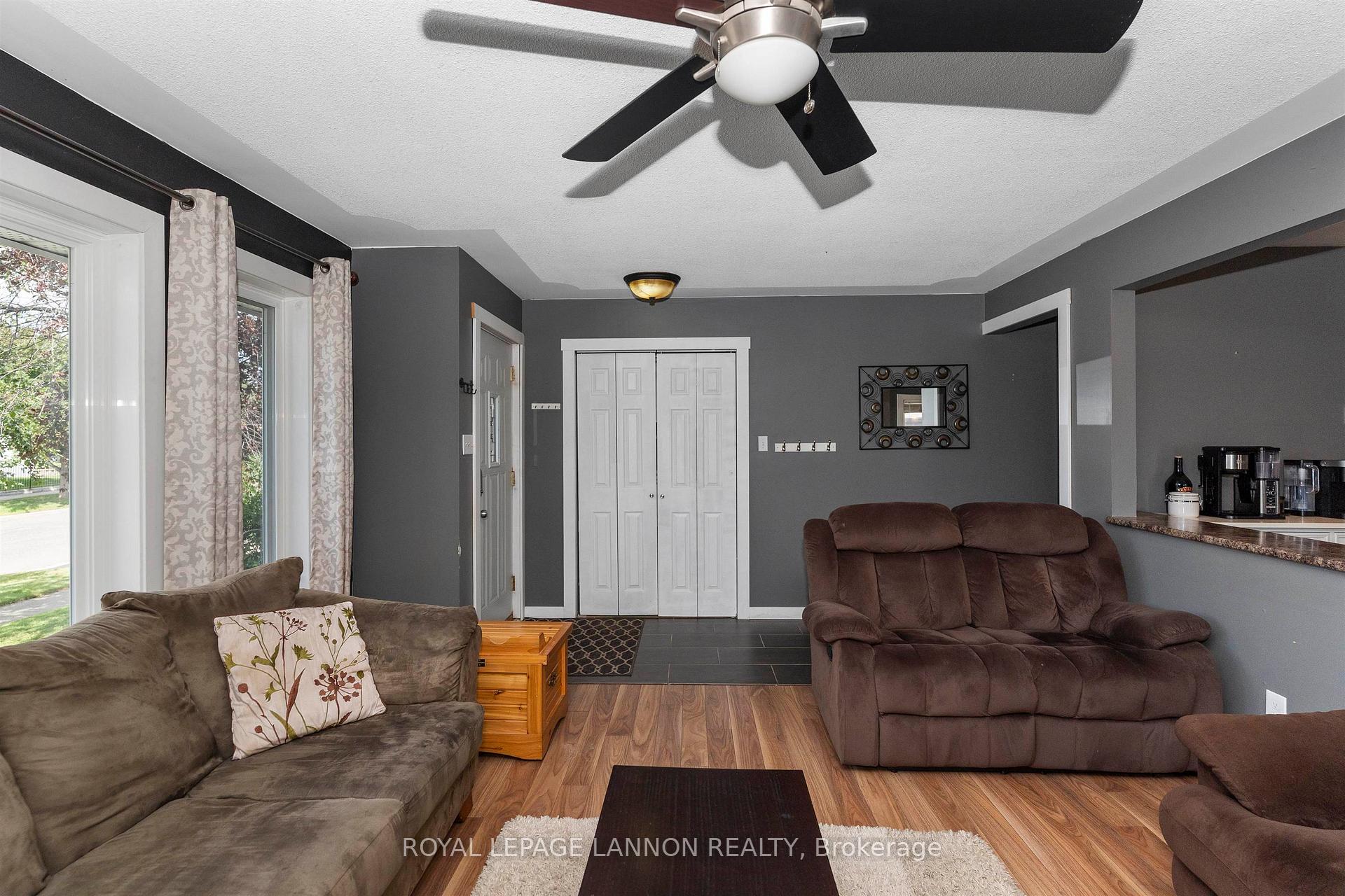 Photo 21 of 138 Iris Cres., Thunder Bay, Dawson Heights — HOMEH