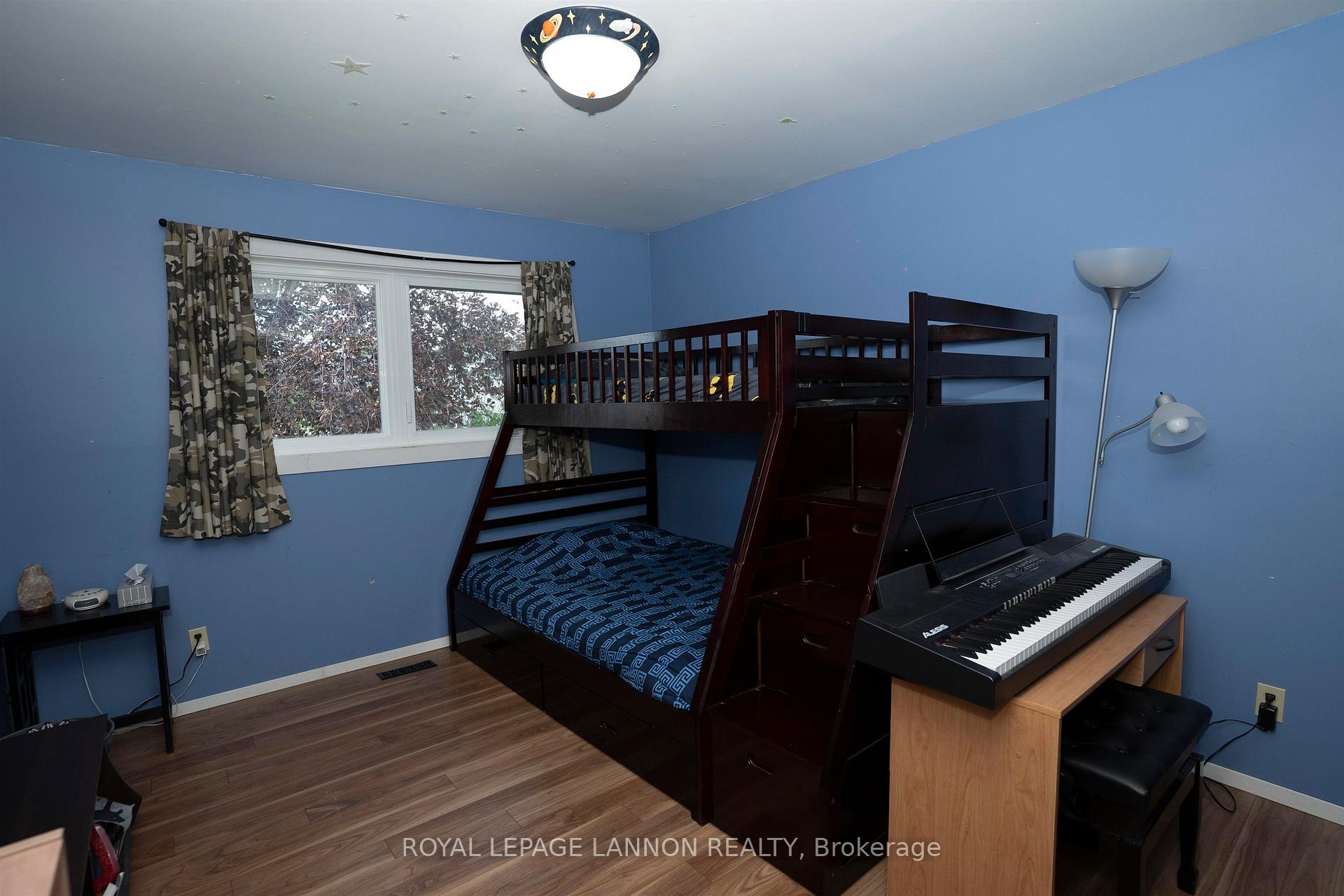 Photo 25 of 138 Iris Cres., Thunder Bay, Dawson Heights — HOMEH