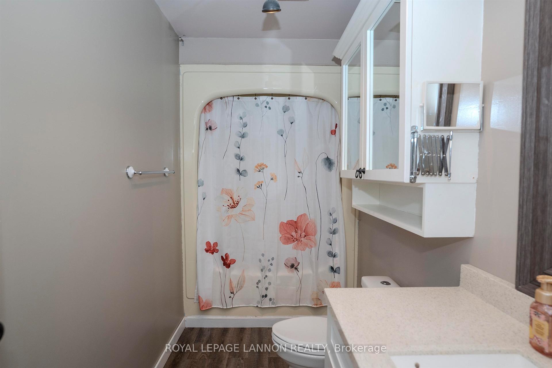 Photo 29 of 138 Iris Cres., Thunder Bay, Dawson Heights — HOMEH