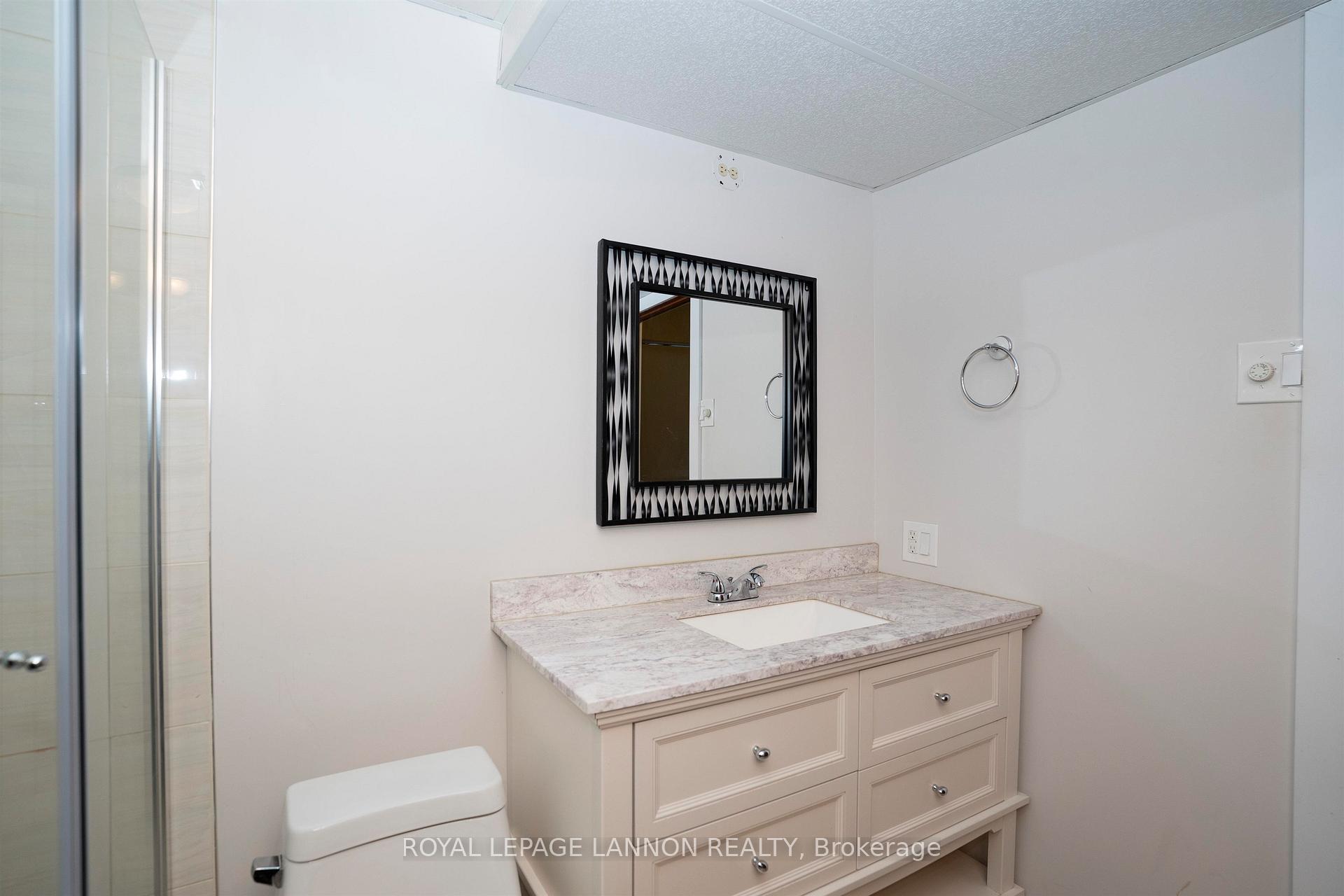 Photo 37 of 138 Iris Cres., Thunder Bay, Dawson Heights — HOMEH