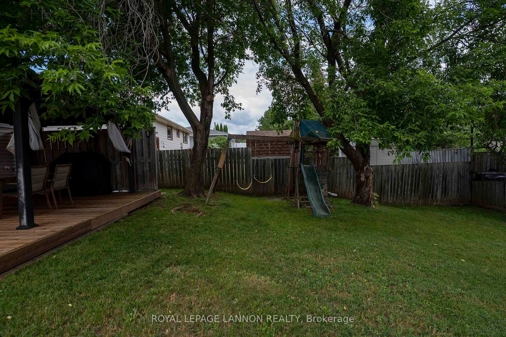 Photo 45 of 138 Iris Cres., Thunder Bay, Dawson Heights — HOMEH