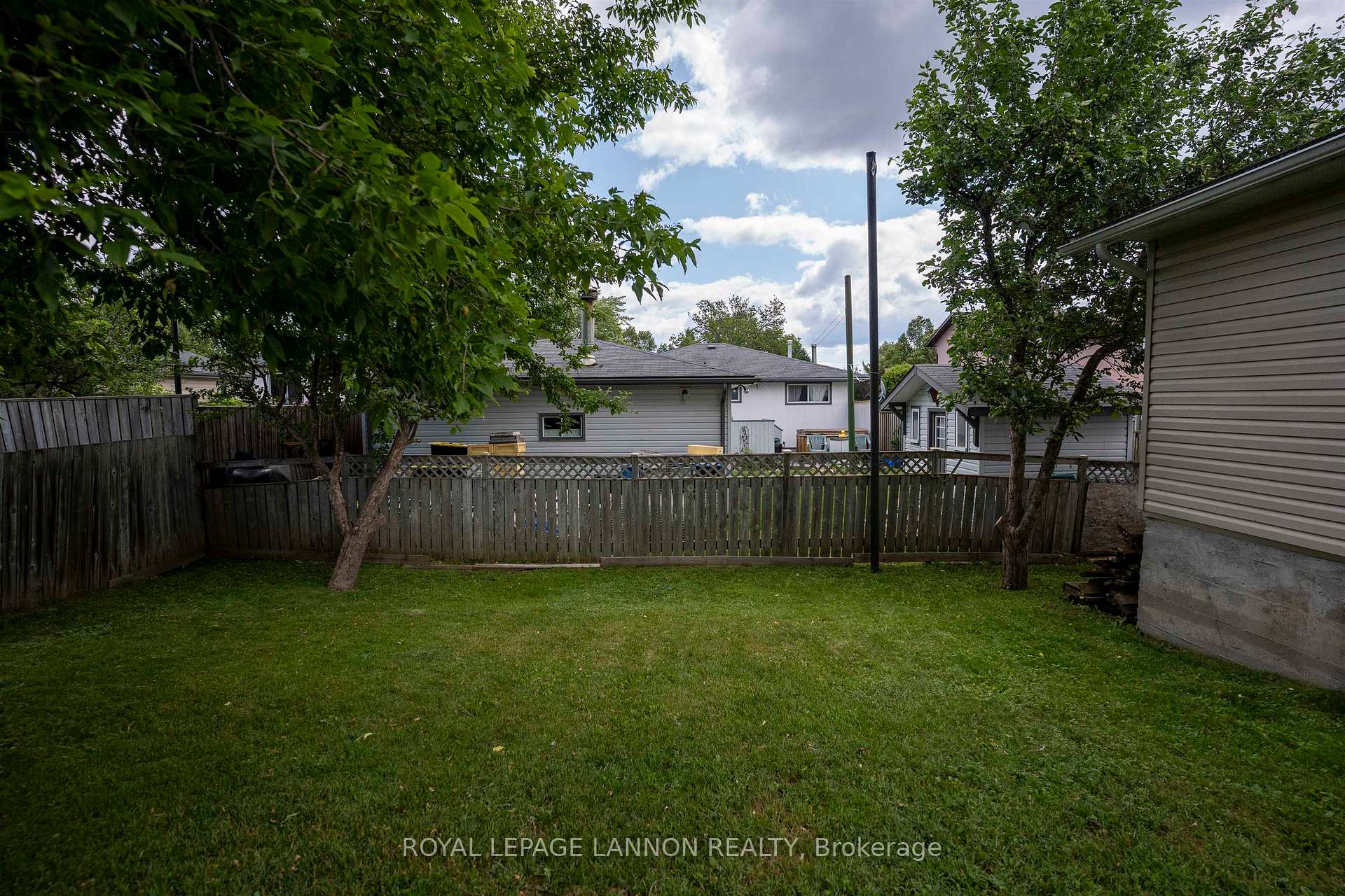 Photo 46 of 138 Iris Cres., Thunder Bay, Dawson Heights — HOMEH