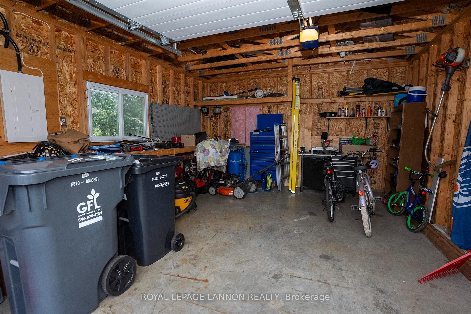 Photo 48 of 138 Iris Cres., Thunder Bay, Dawson Heights — HOMEH