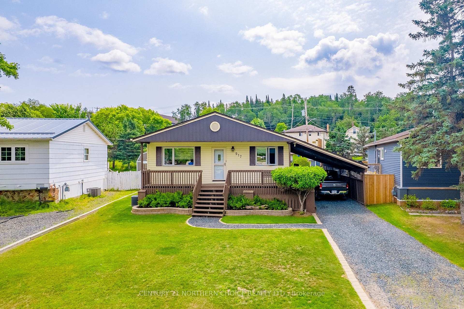 Photo 1 of 917 Valley Drive, Kenora, Evergreen — HOMEH