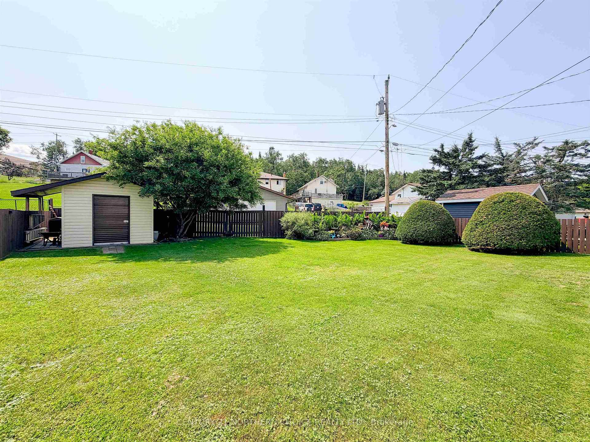 Photo 3 of 917 Valley Drive, Kenora, Evergreen — HOMEH