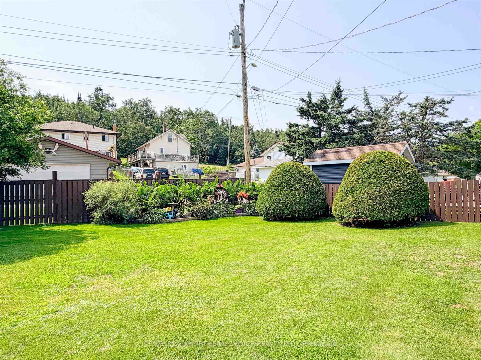 Photo 4 of 917 Valley Drive, Kenora, Evergreen — HOMEH