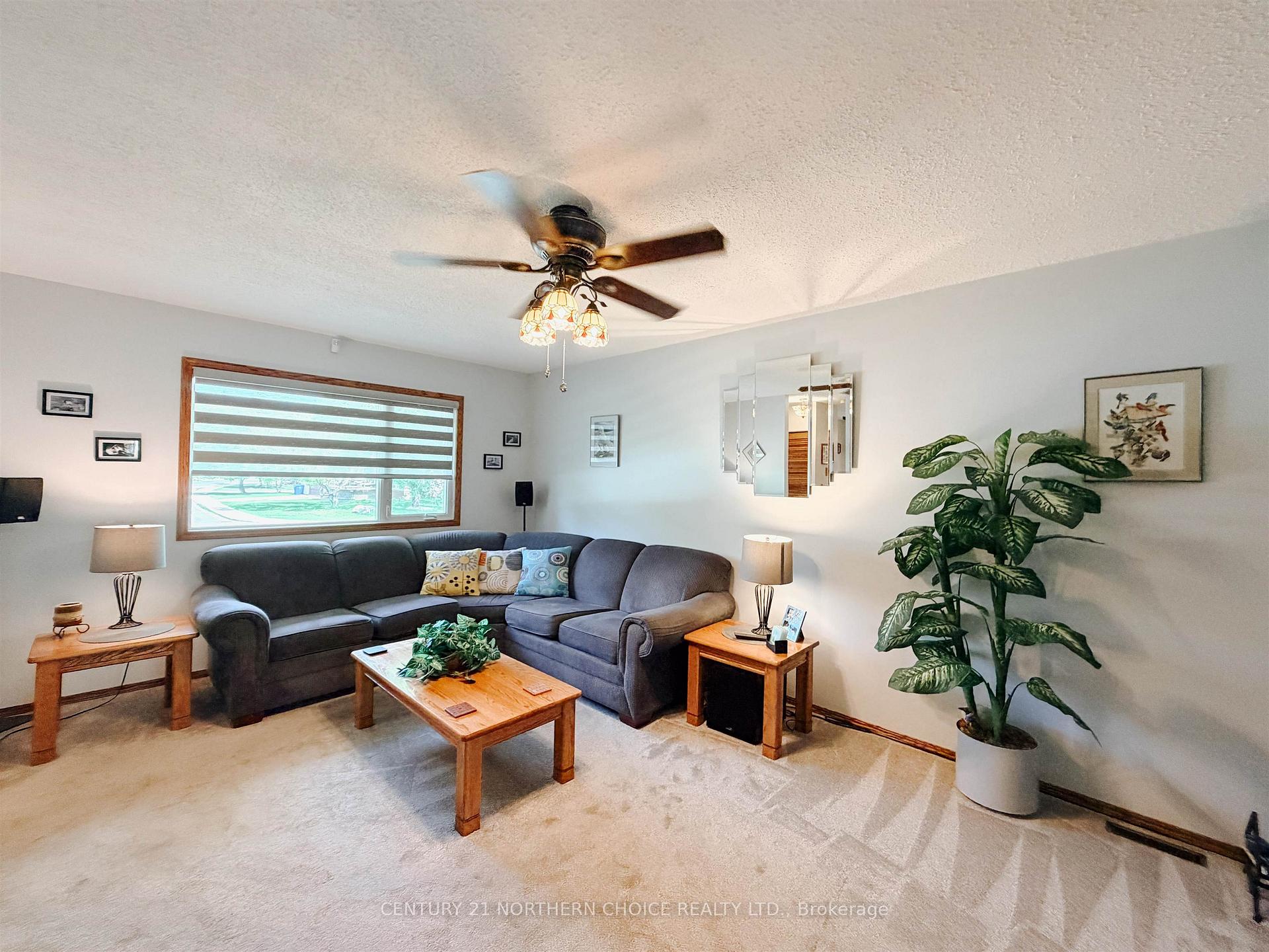 Photo 16 of 917 Valley Drive, Kenora, Evergreen — HOMEH