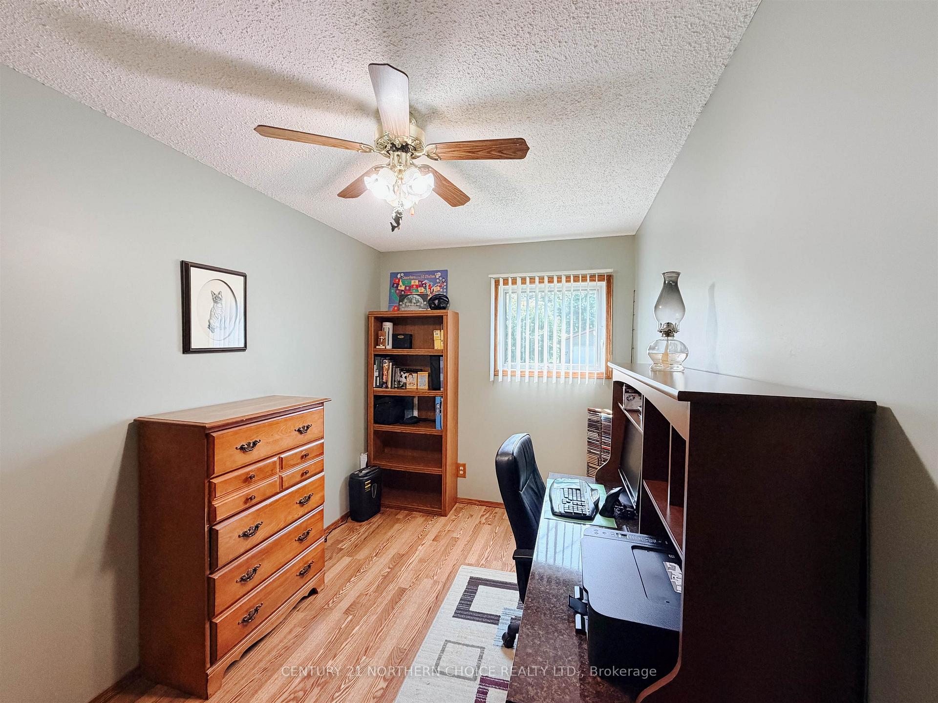 Photo 20 of 917 Valley Drive, Kenora, Evergreen — HOMEH