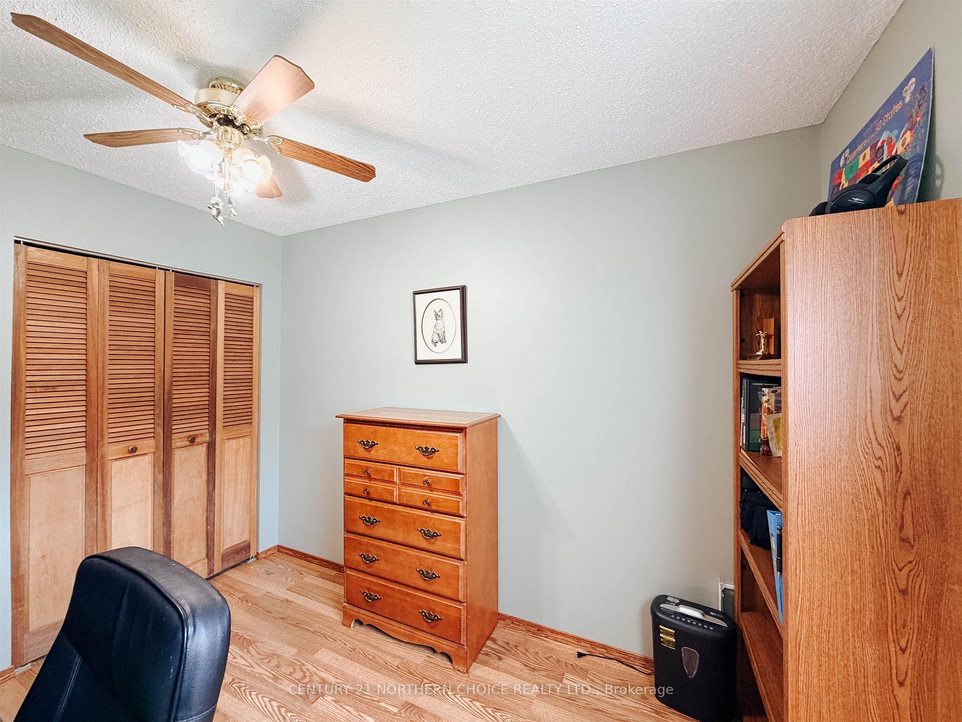 Photo 21 of 917 Valley Drive, Kenora, Evergreen — HOMEH