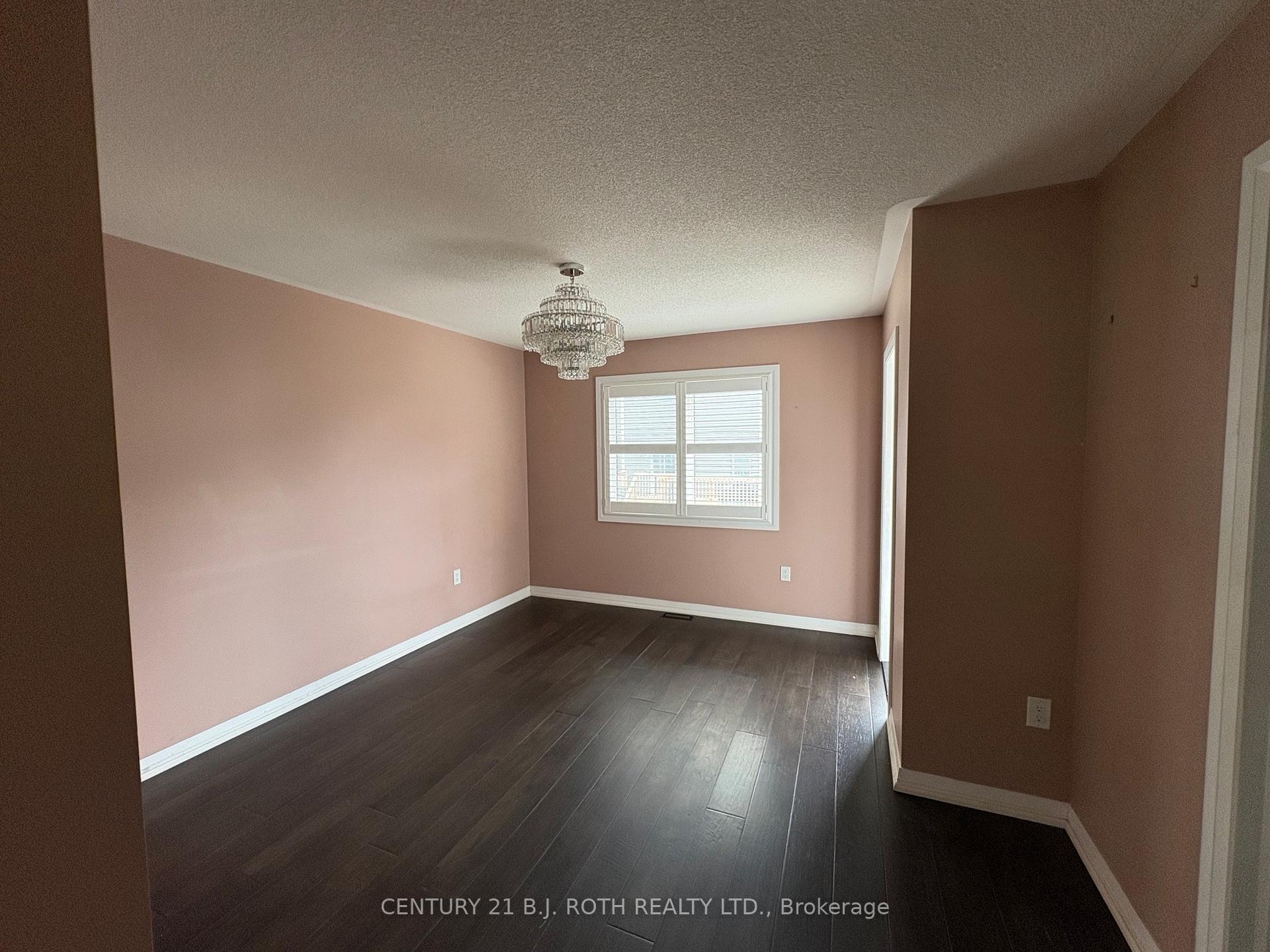 Photo 15 of 34 Alaskan Heights, Barrie, Rural Barrie Southwest — HOMEH