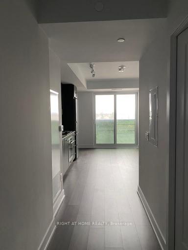Front of Unit 319, 2550 Simcoe St N Street