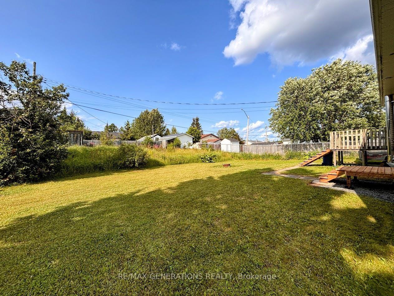 Photo 30 of 25 Brooks Street, Manitouwadge — HOMEH
