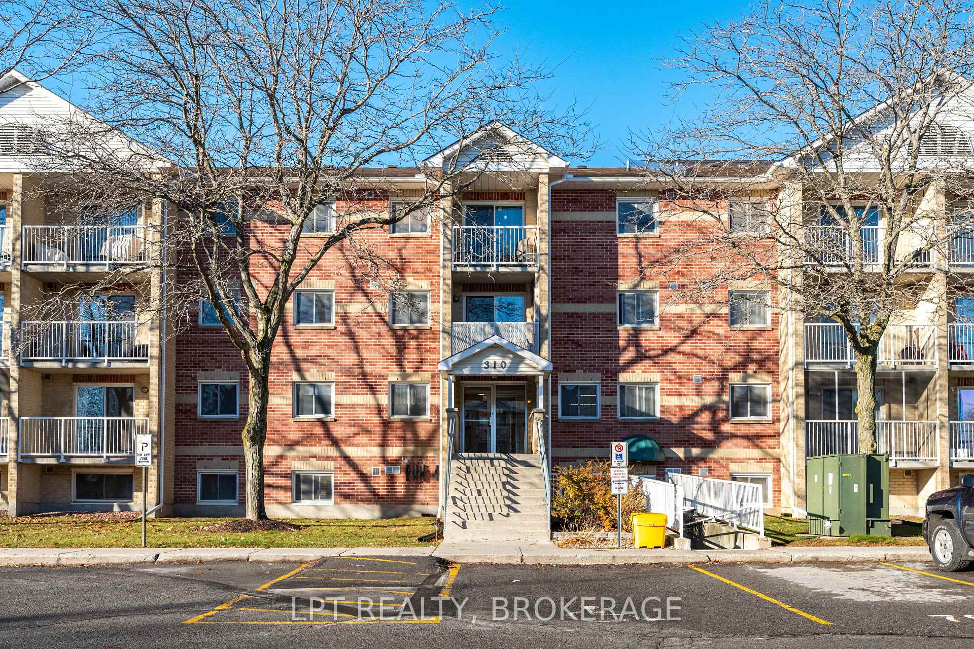 Photo of Unit 107, 310 Kingsdale Avenue