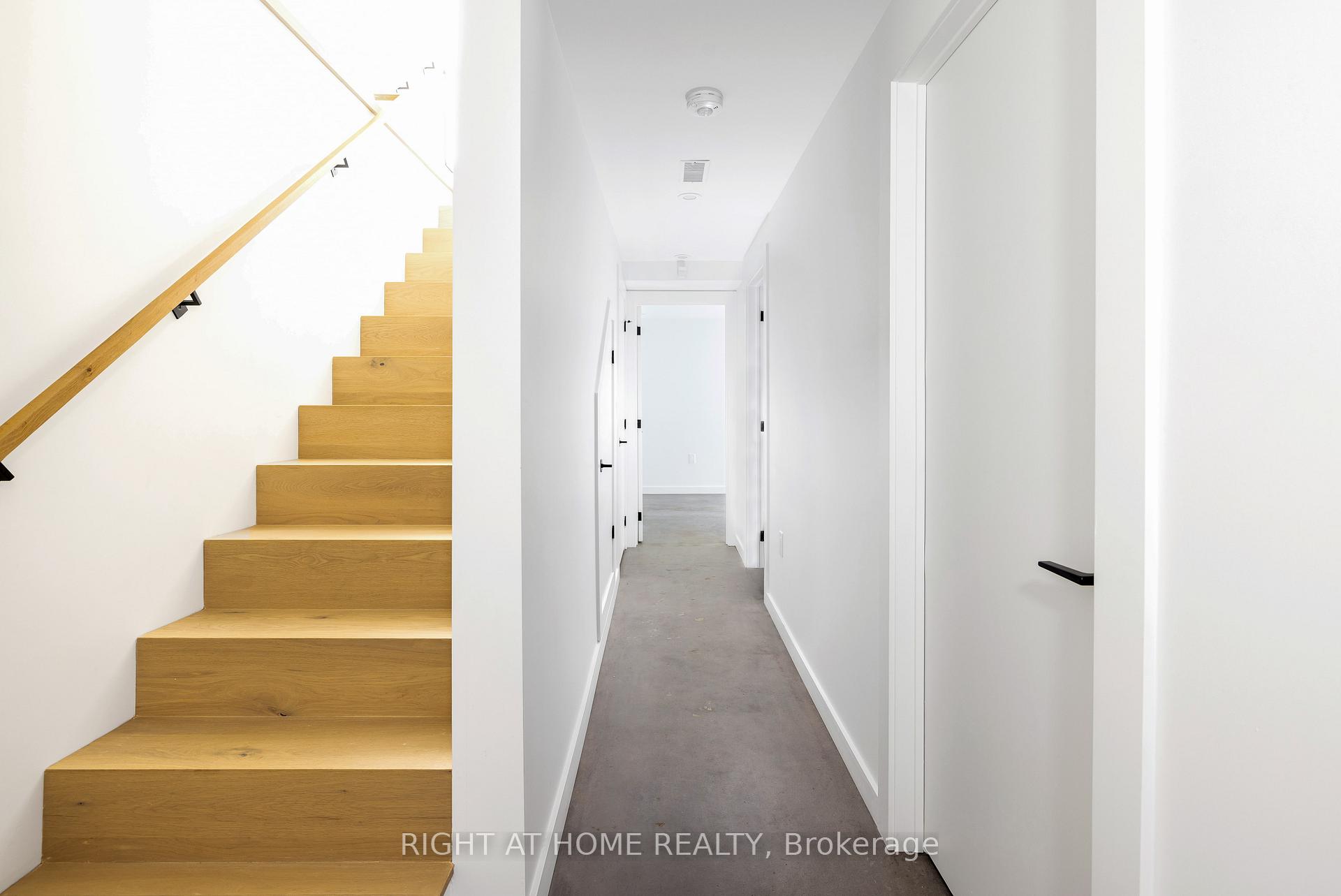 Photo 11 of Unit Unit #4, 86 Lansdowne Avenue, Toronto, Roncesvalles — HOMEH
