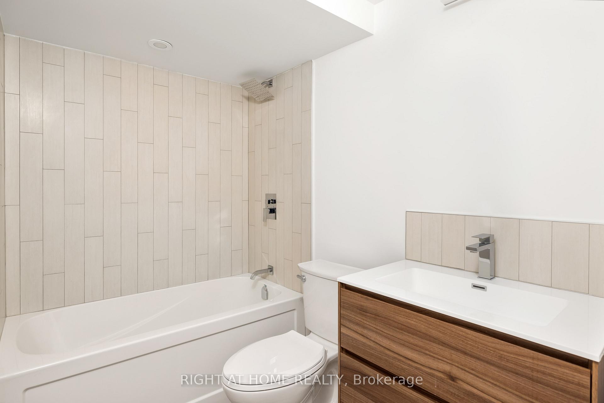 Photo 6 of Unit Unit #4, 86 Lansdowne Avenue, Toronto, Roncesvalles — HOMEH
