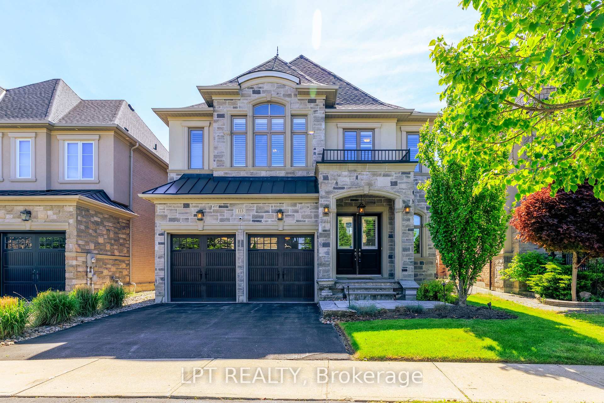 Photo 2 of 113 Burns Boulevard, King, King City — HOMEH