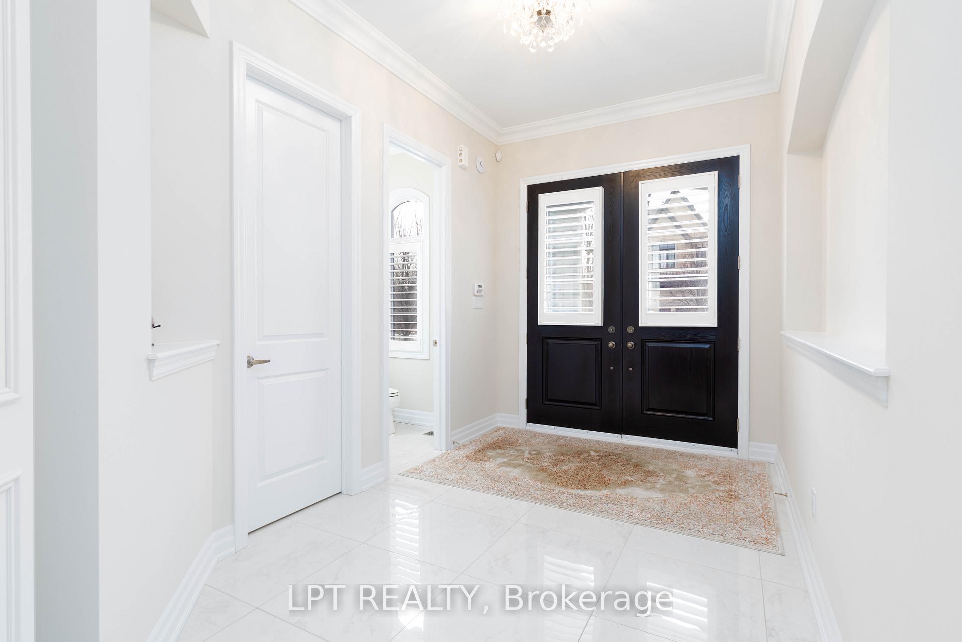 Photo 4 of 113 Burns Boulevard, King, King City — HOMEH
