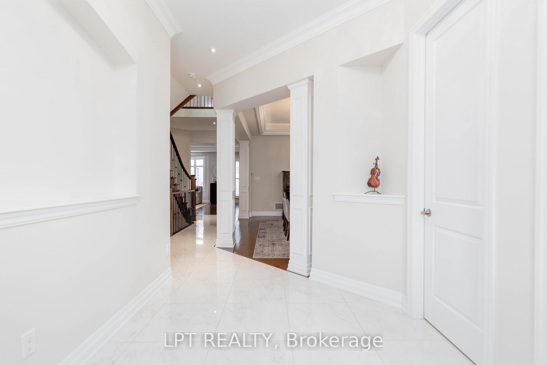 Photo 5 of 113 Burns Boulevard, King, King City — HOMEH