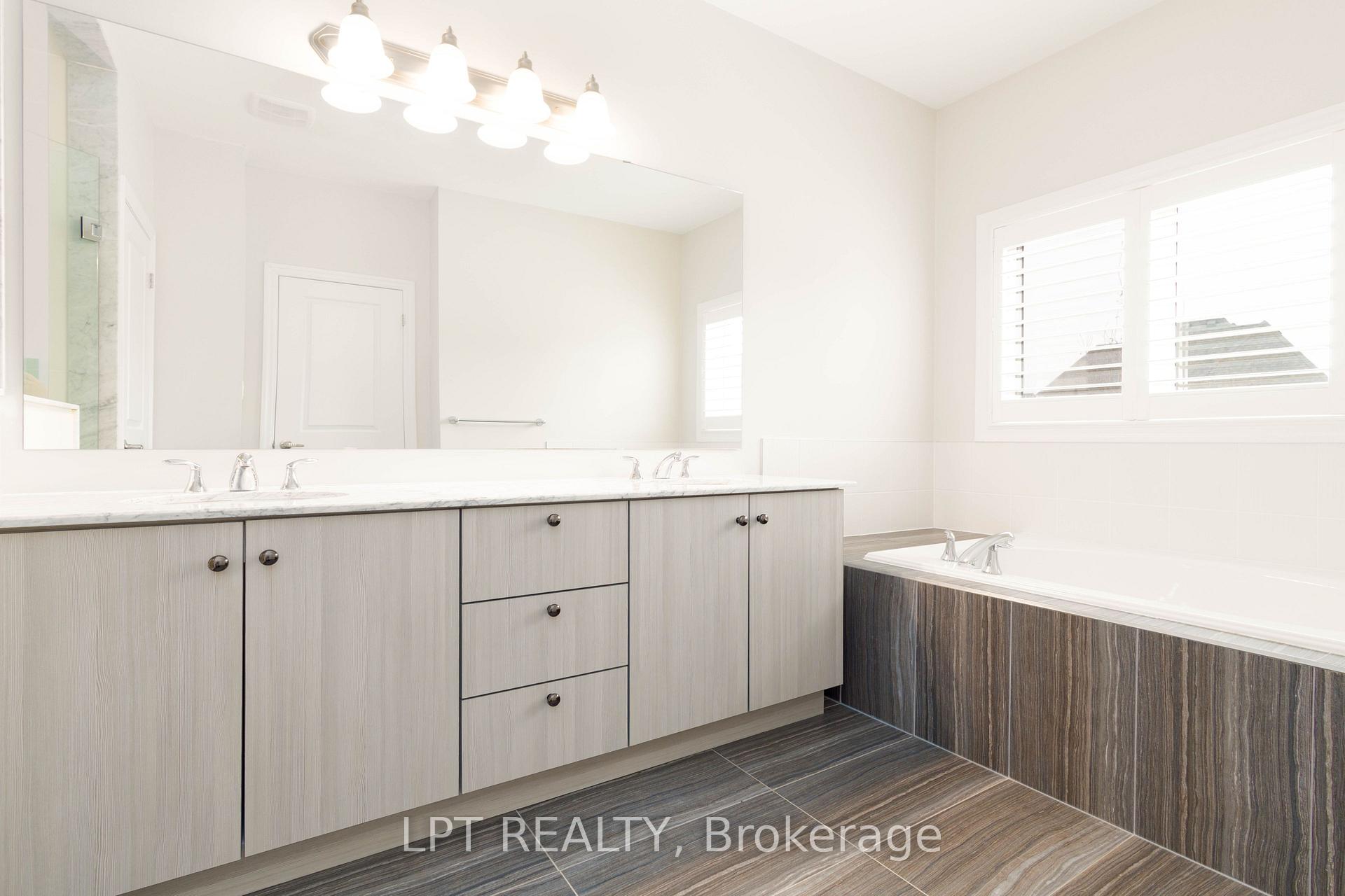 Photo 20 of 113 Burns Boulevard, King, King City — HOMEH