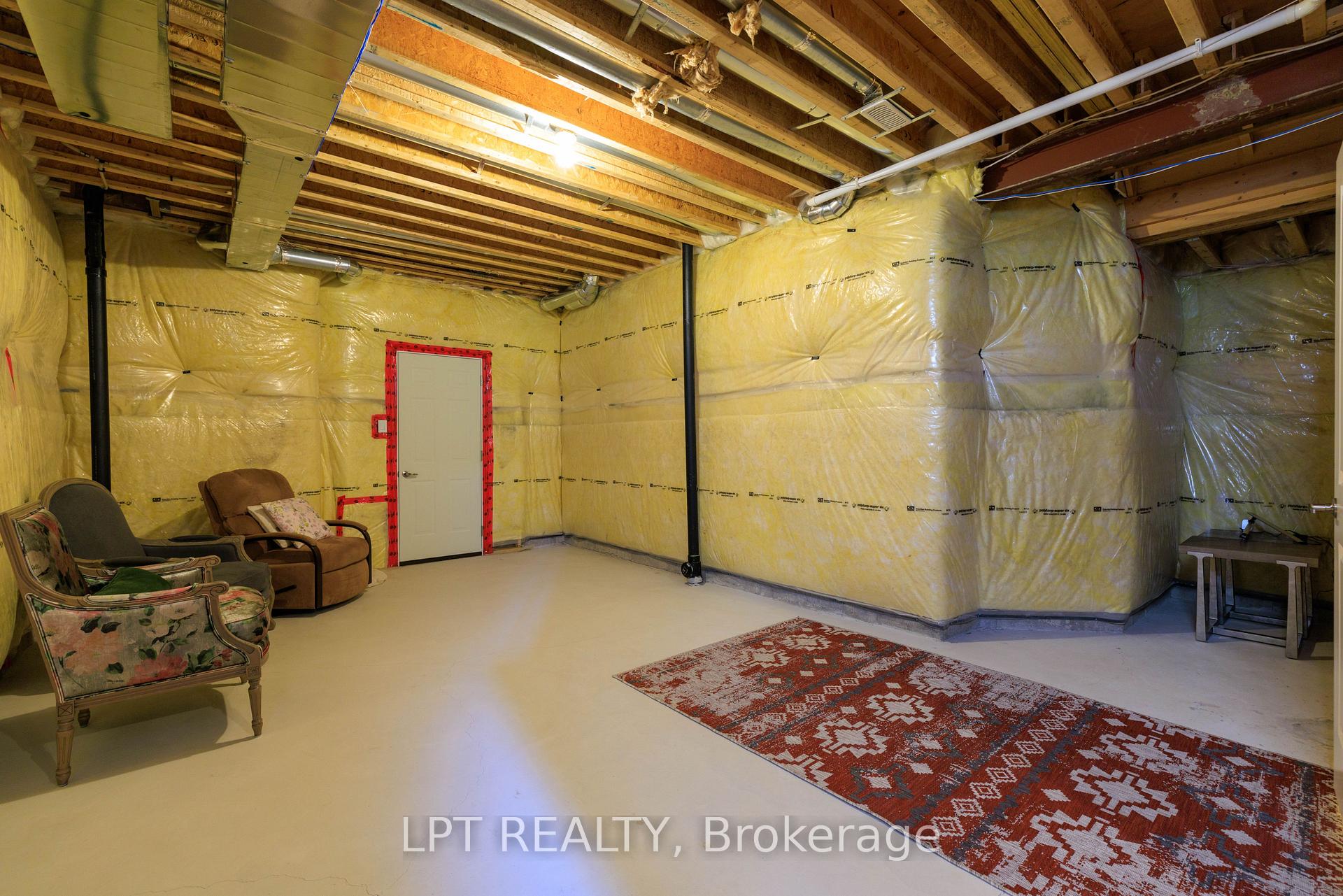 Photo 32 of 113 Burns Boulevard, King, King City — HOMEH