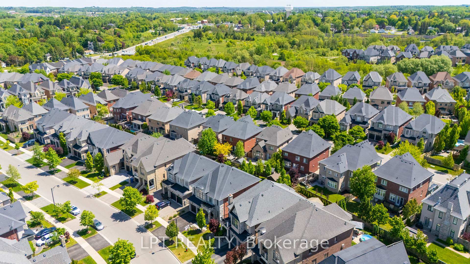 Photo 41 of 113 Burns Boulevard, King, King City — HOMEH