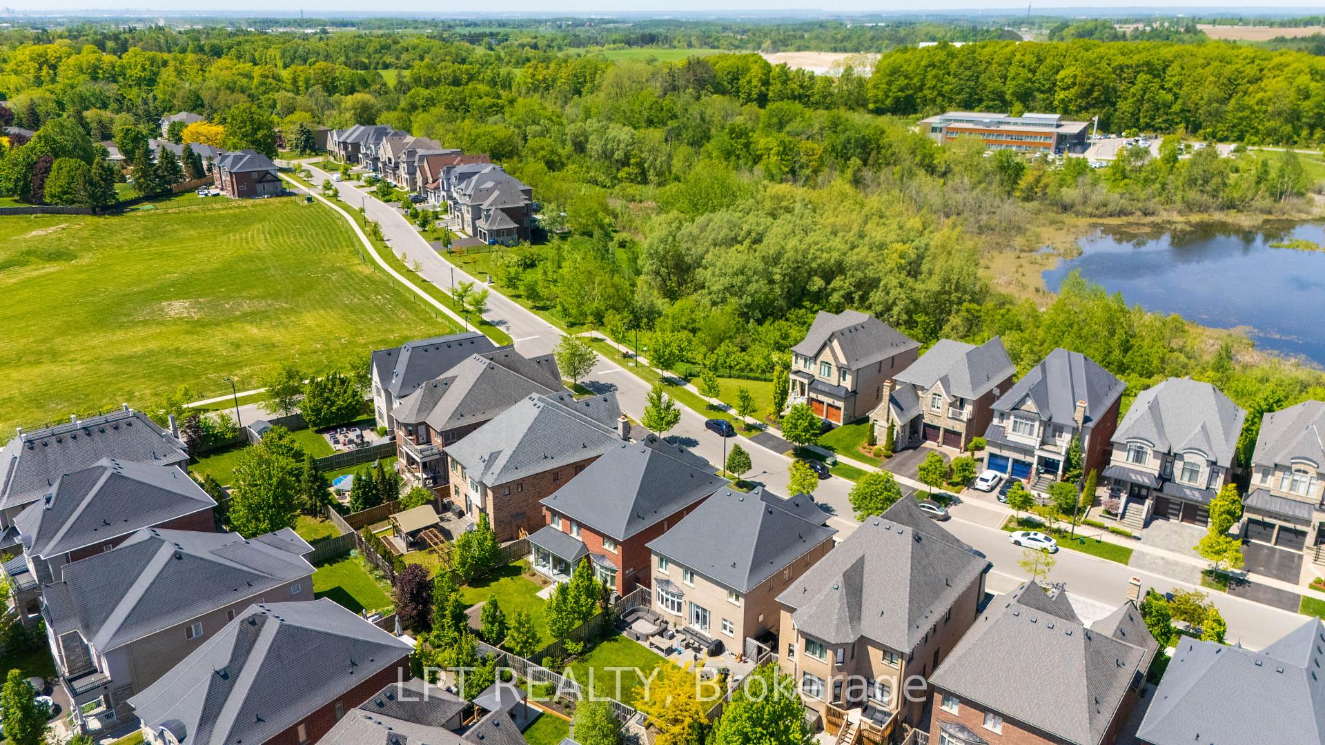 Photo 42 of 113 Burns Boulevard, King, King City — HOMEH