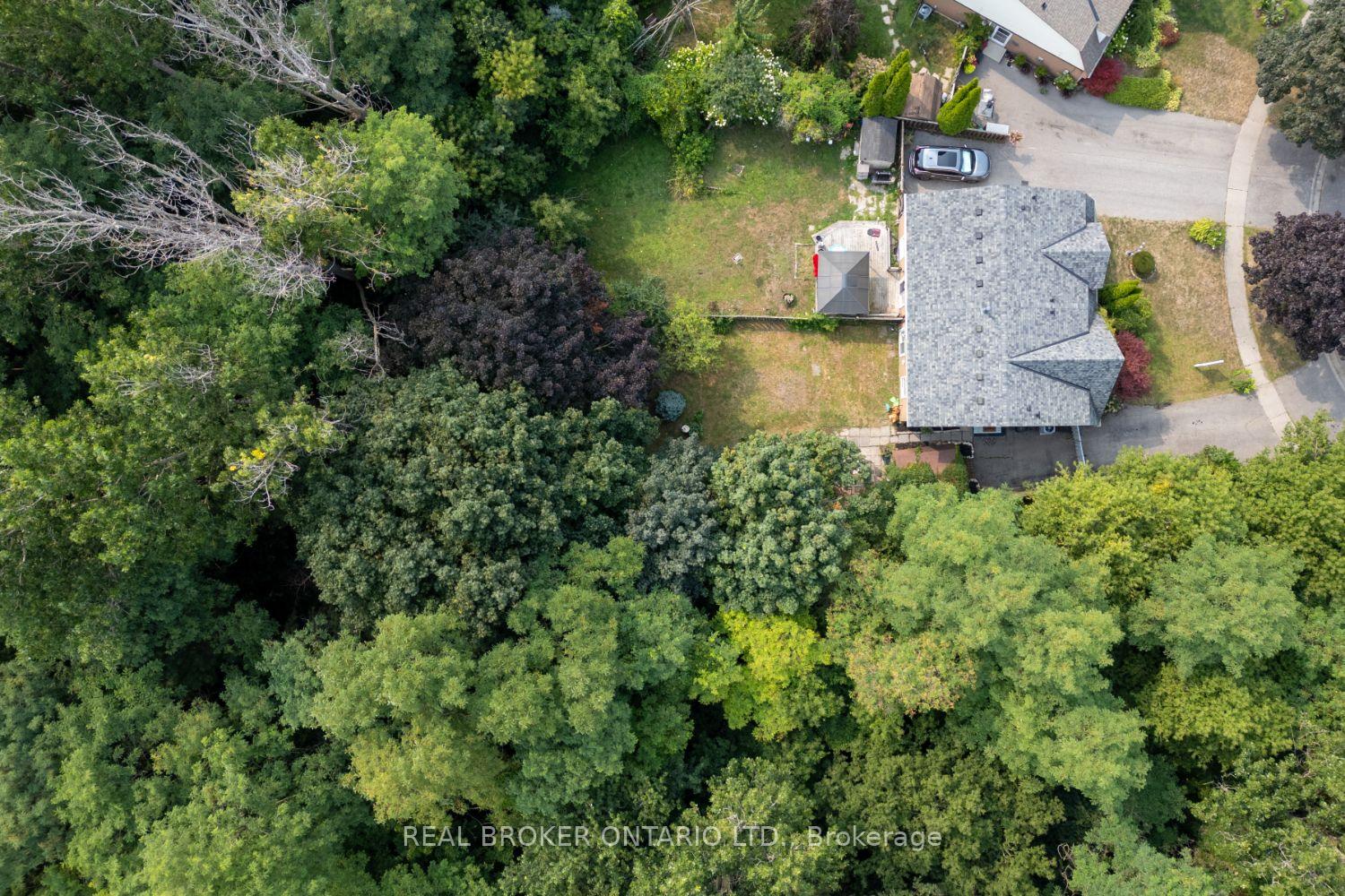 Photo 5 of 400 Wickham Court, Oshawa, Eastdale — HOMEH