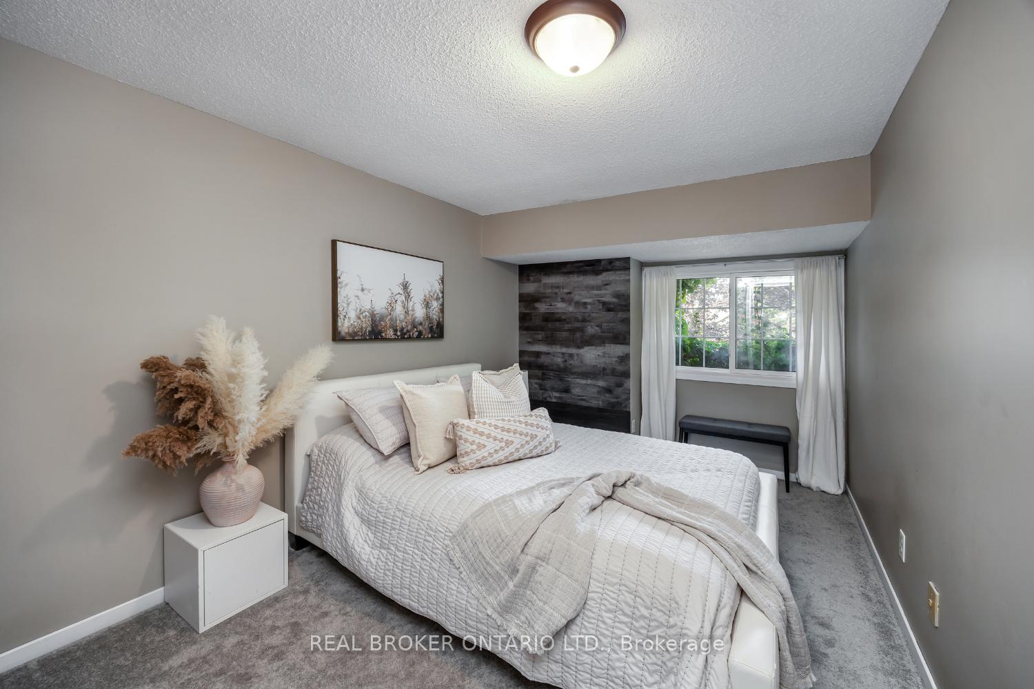 Photo 16 of 400 Wickham Court, Oshawa, Eastdale — HOMEH