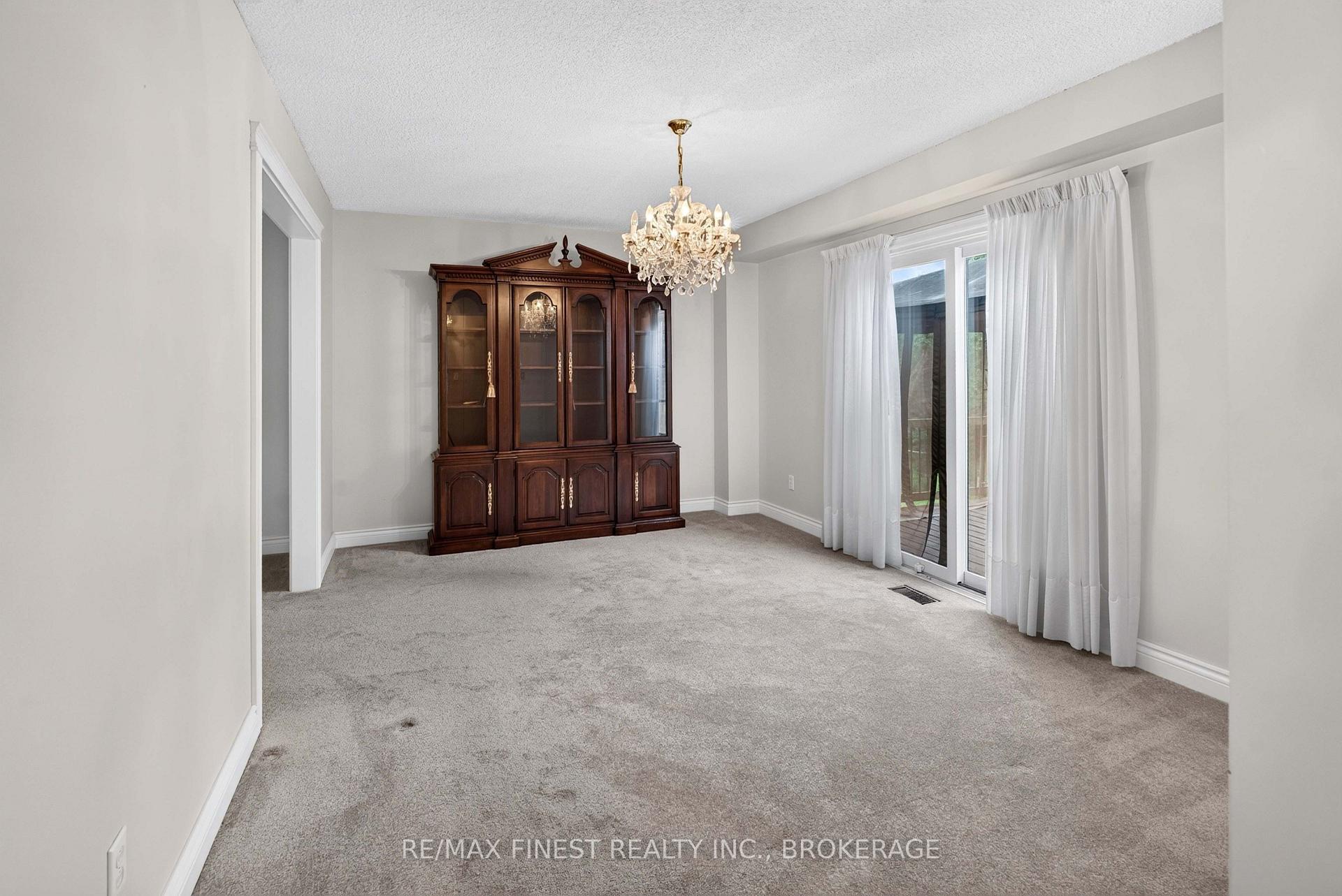 Photo 8 of 886 Bridle Path Crescent, Kingston, North of Taylor-Kidd Blvd — HOMEH