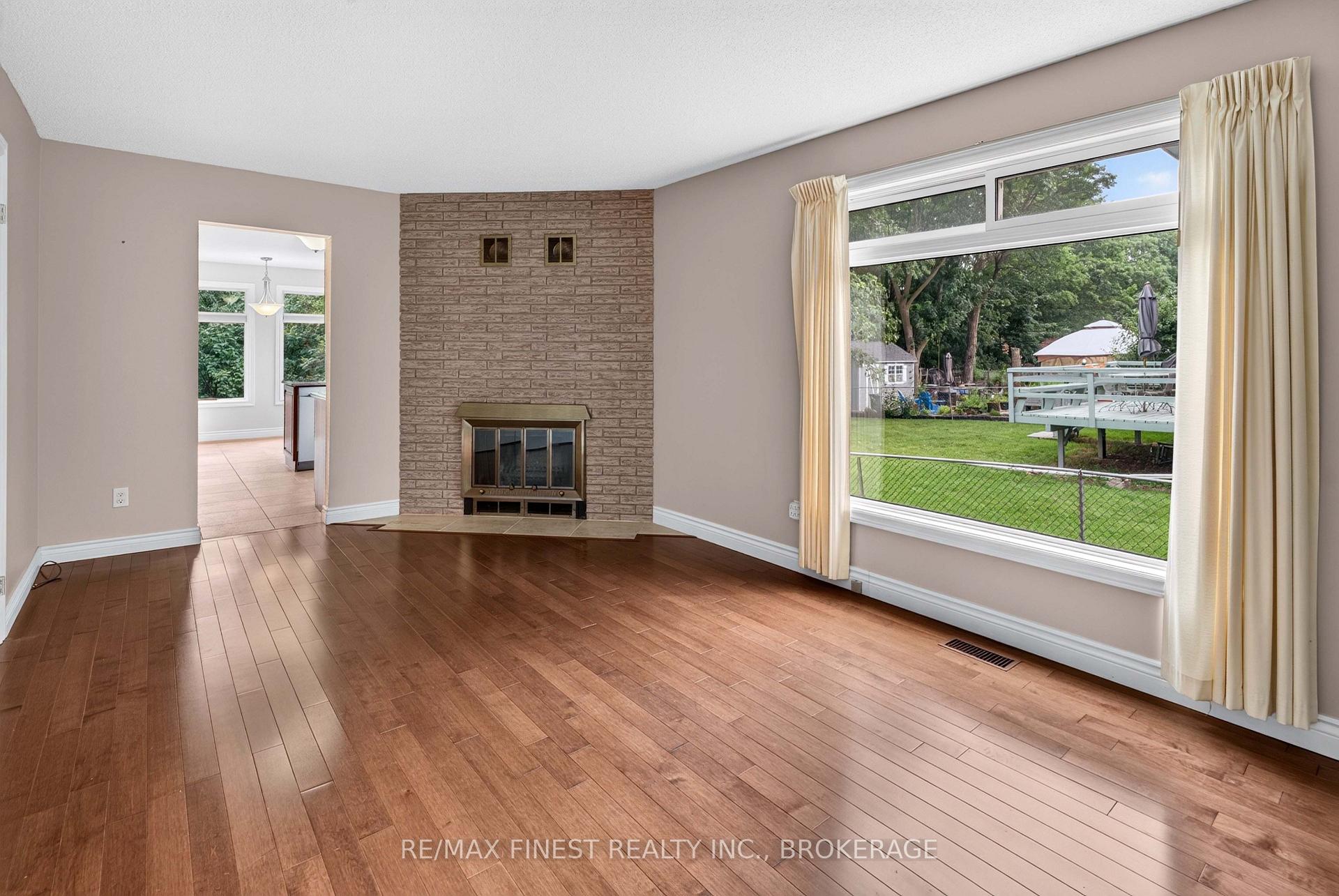 Photo 10 of 886 Bridle Path Crescent, Kingston, North of Taylor-Kidd Blvd — HOMEH