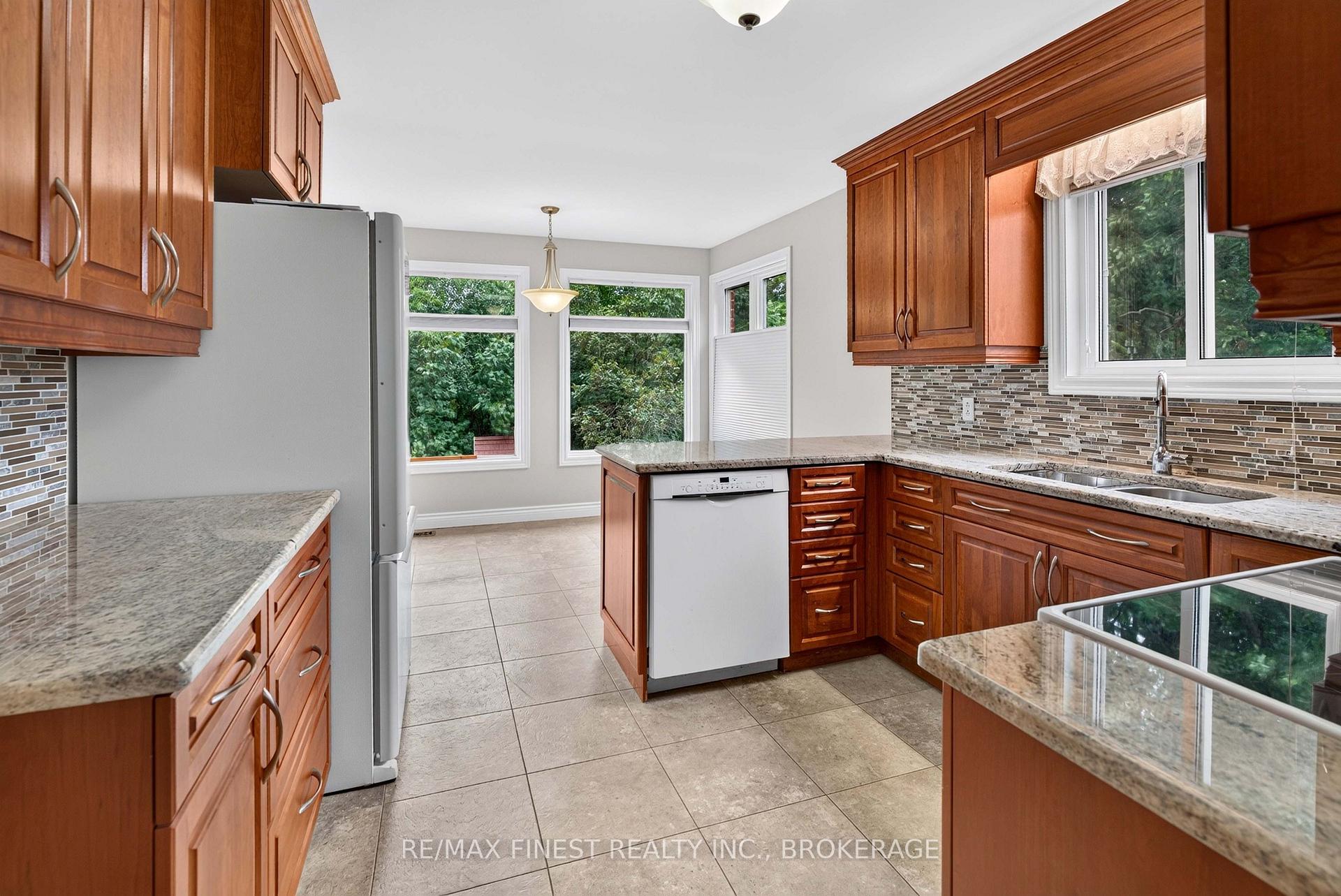 Photo 15 of 886 Bridle Path Crescent, Kingston, North of Taylor-Kidd Blvd — HOMEH