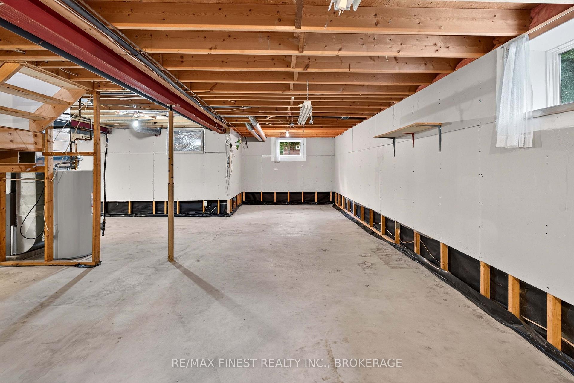Photo 37 of 886 Bridle Path Crescent, Kingston, North of Taylor-Kidd Blvd — HOMEH