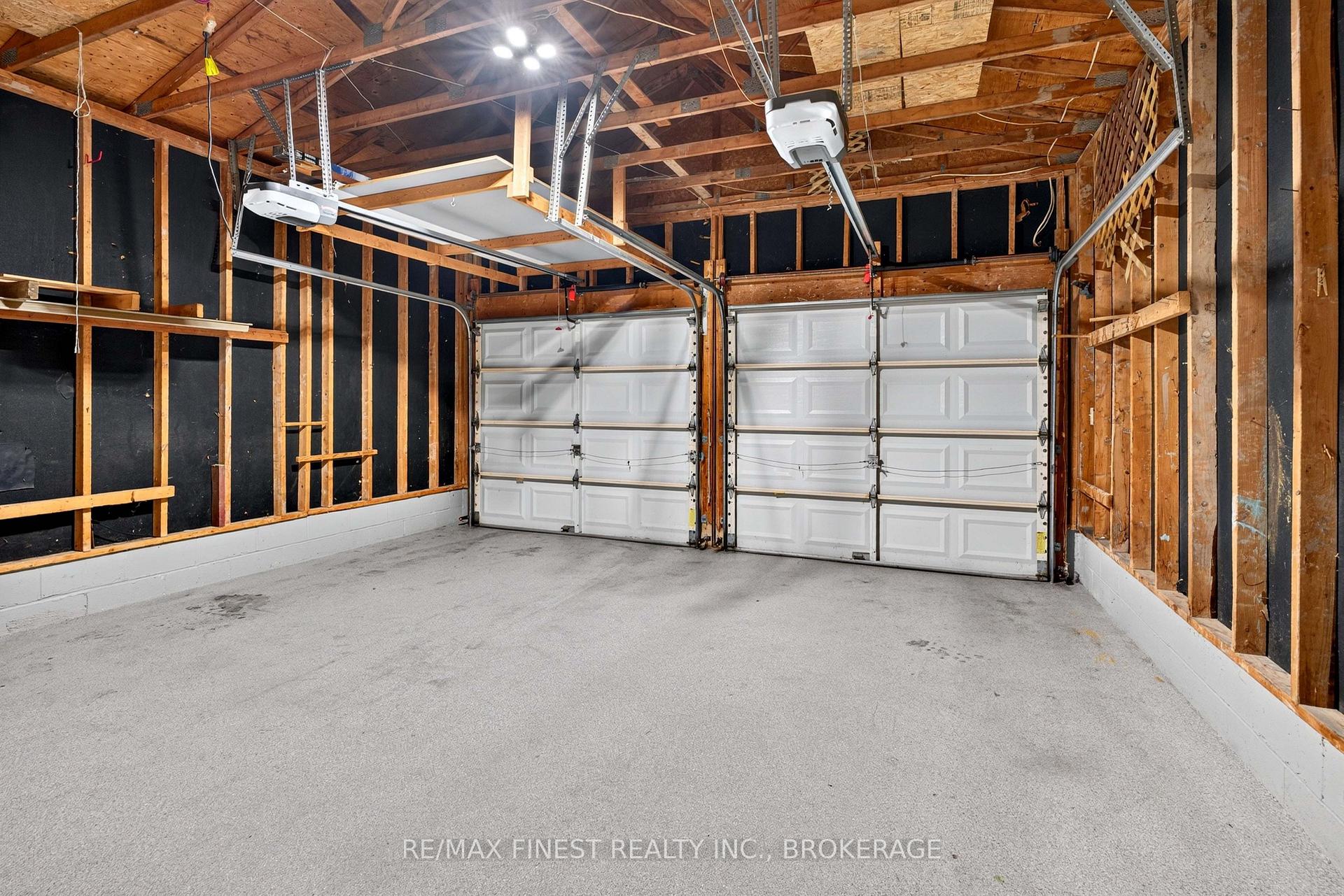 Photo 40 of 886 Bridle Path Crescent, Kingston, North of Taylor-Kidd Blvd — HOMEH