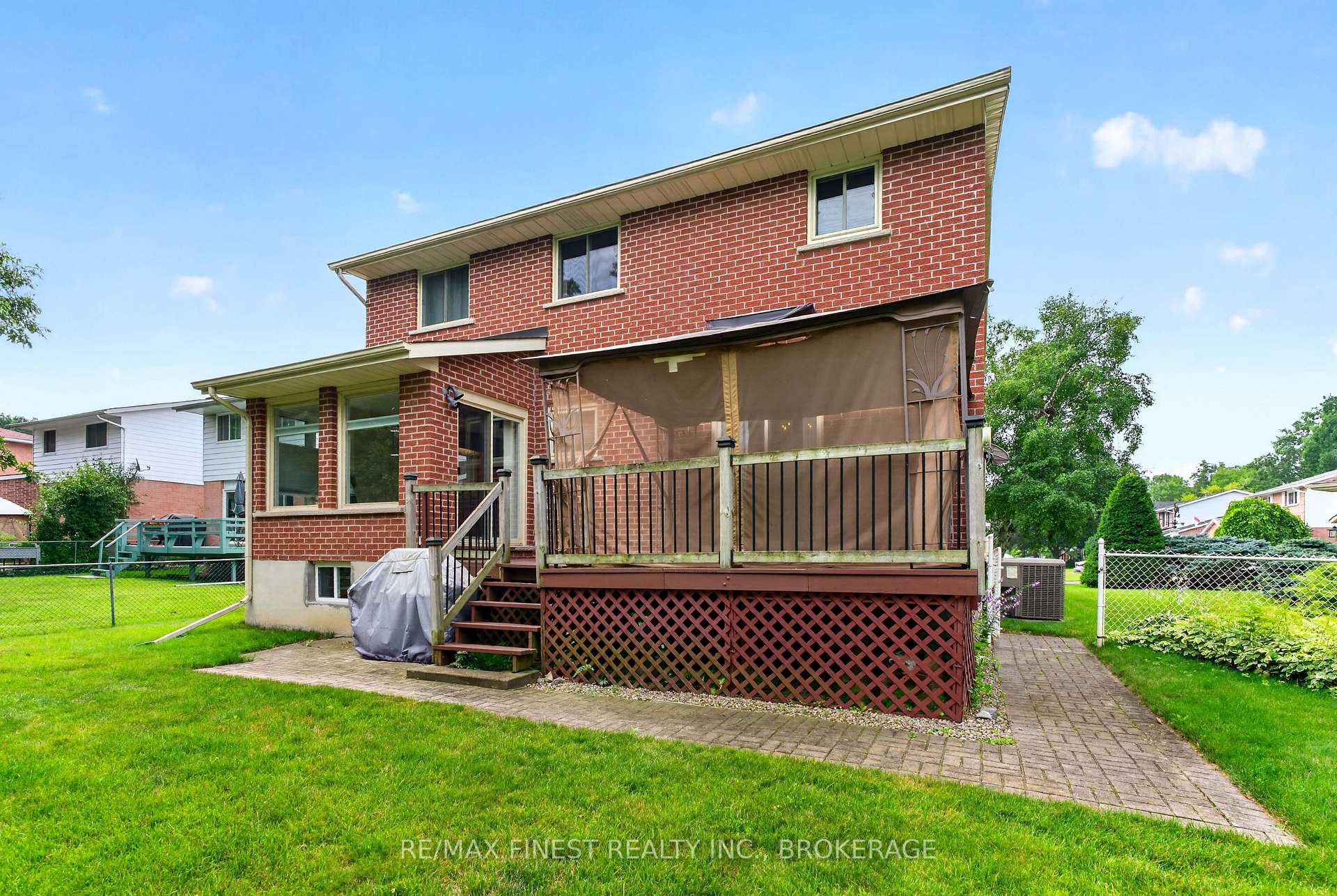 Photo 43 of 886 Bridle Path Crescent, Kingston, North of Taylor-Kidd Blvd — HOMEH