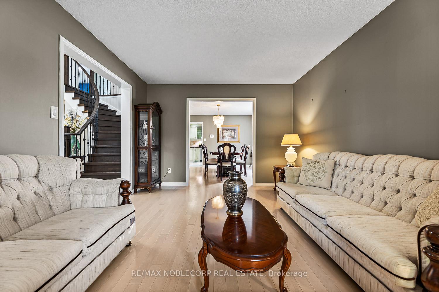 Photo 8 of 24 Egan Crescent, Caledon, Bolton North — HOMEH