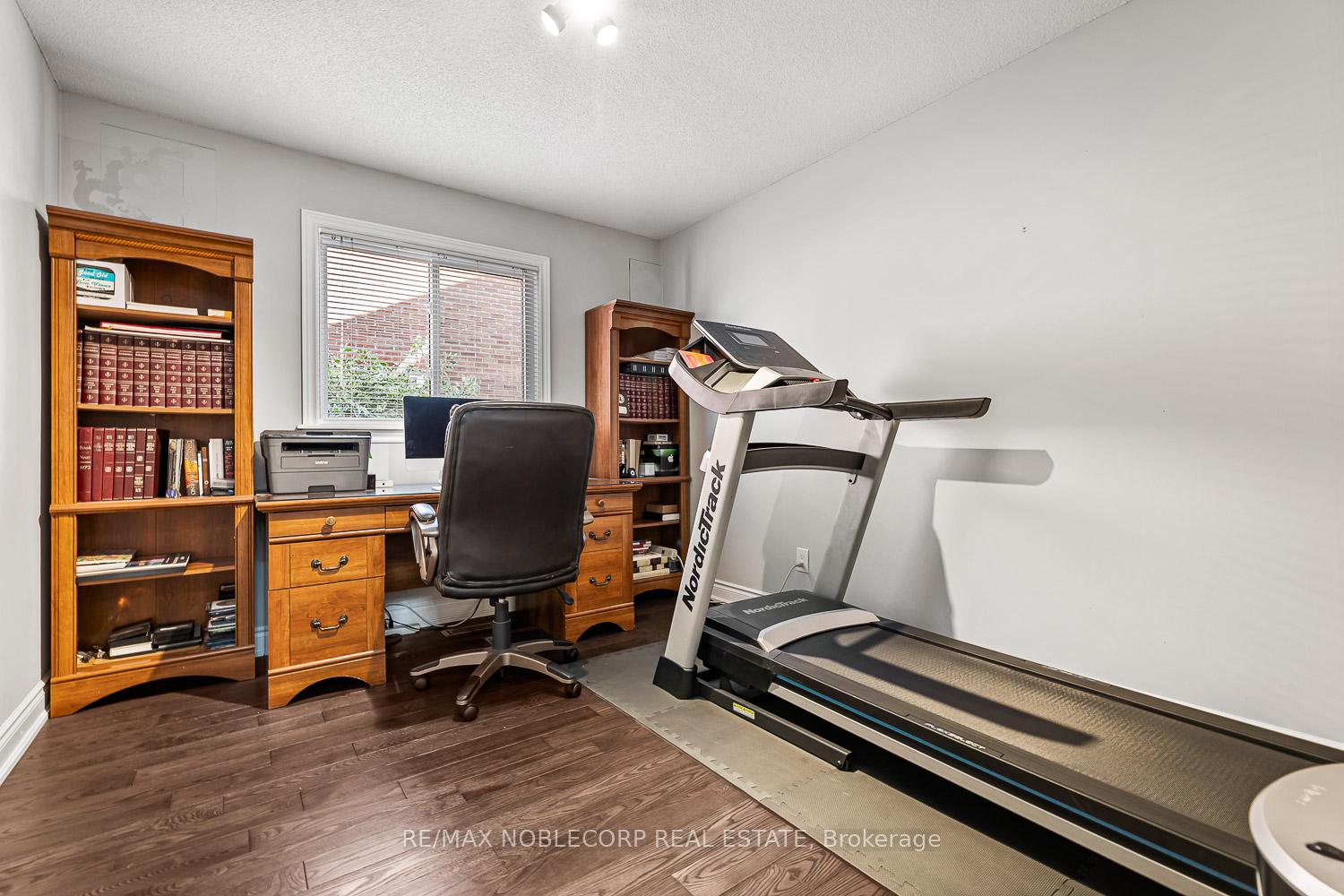 Photo 16 of 24 Egan Crescent, Caledon, Bolton North — HOMEH