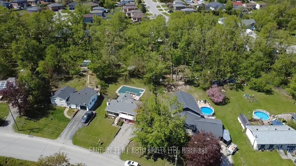 Photo 3 of 8 Sandra Drive, Orillia — HOMEH