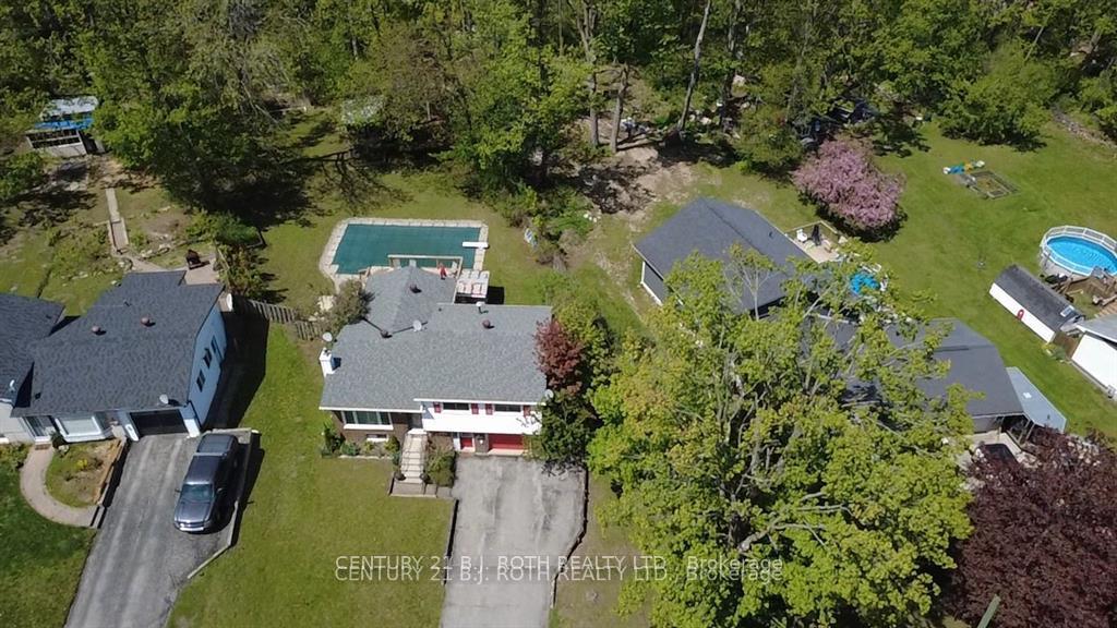 Photo 6 of 8 Sandra Drive, Orillia — HOMEH