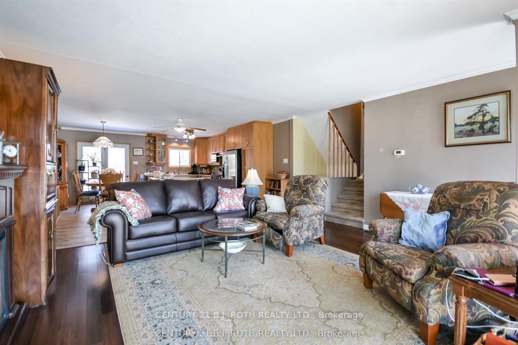 Photo 11 of 8 Sandra Drive, Orillia — HOMEH